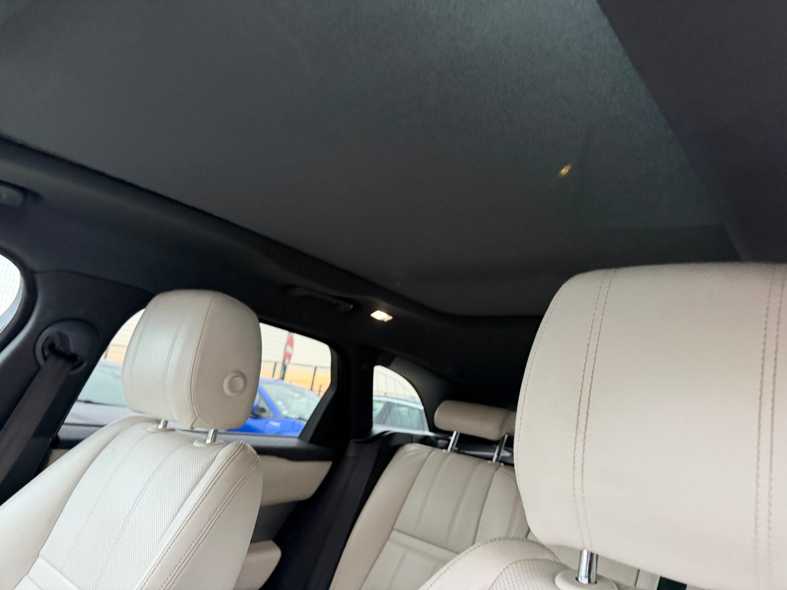 LAND ROVER RANGE ROVER VELAR 4WD 240ch R DYNAMIC