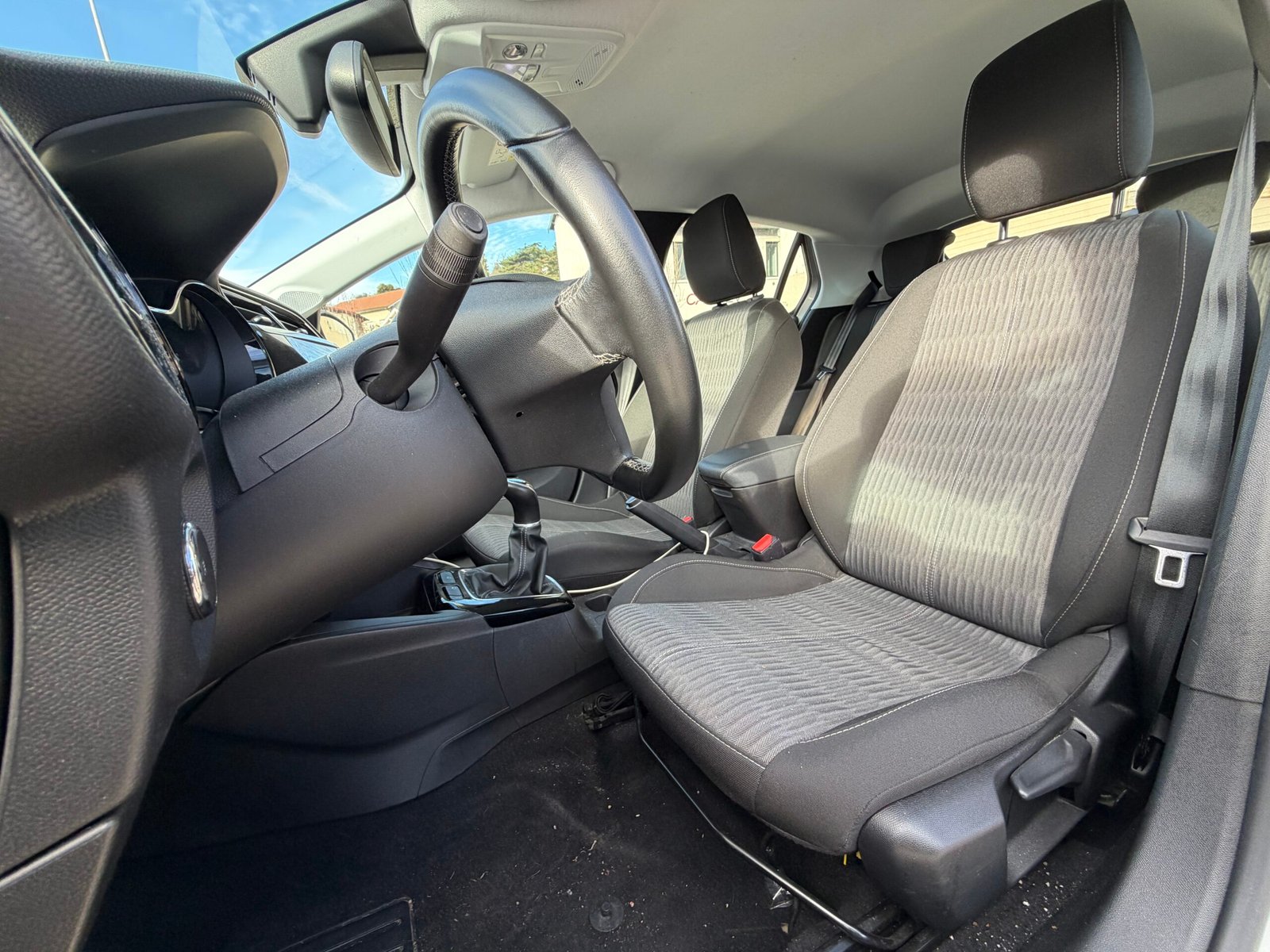 Opel Corsa 1,2 essence 75ch