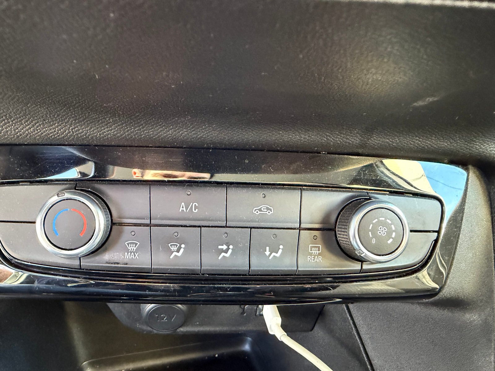 Opel Corsa 1,2 essence 75ch