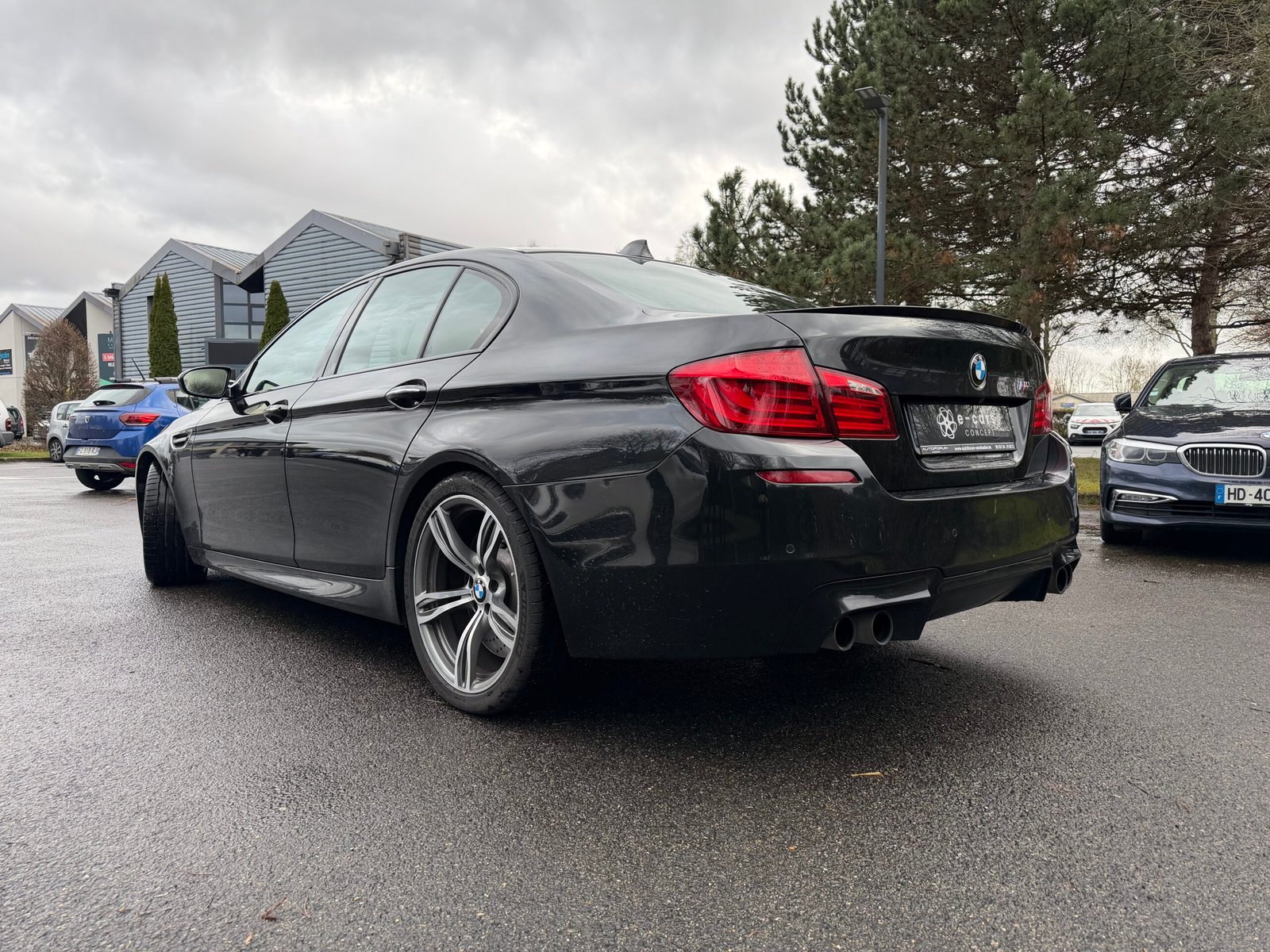 BMW M5 (F10) 4.4 Turbo V8 32V DKG7 560 cv Boîte auto