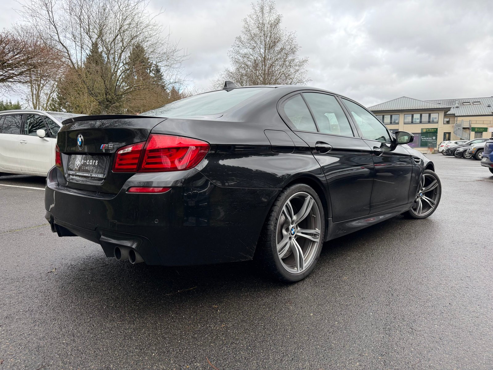 BMW M5 (F10) 4.4 Turbo V8 32V DKG7 560 cv Boîte auto