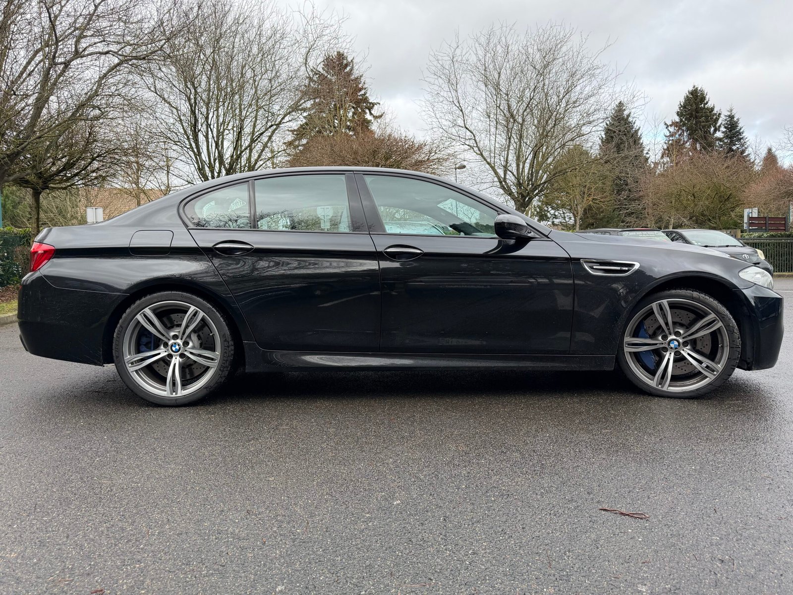 BMW M5 (F10) 4.4 Turbo V8 32V DKG7 560 cv Boîte auto