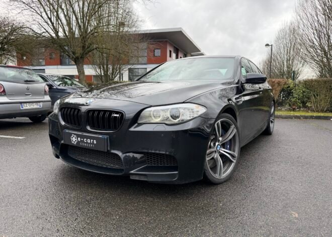 BMW M5 (F10) 4.4 Turbo V8 32V DKG7 560 cv Boîte auto