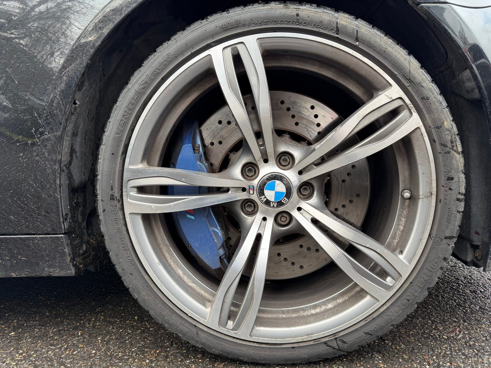 BMW M5 (F10) 4.4 Turbo V8 32V DKG7 560 cv Boîte auto