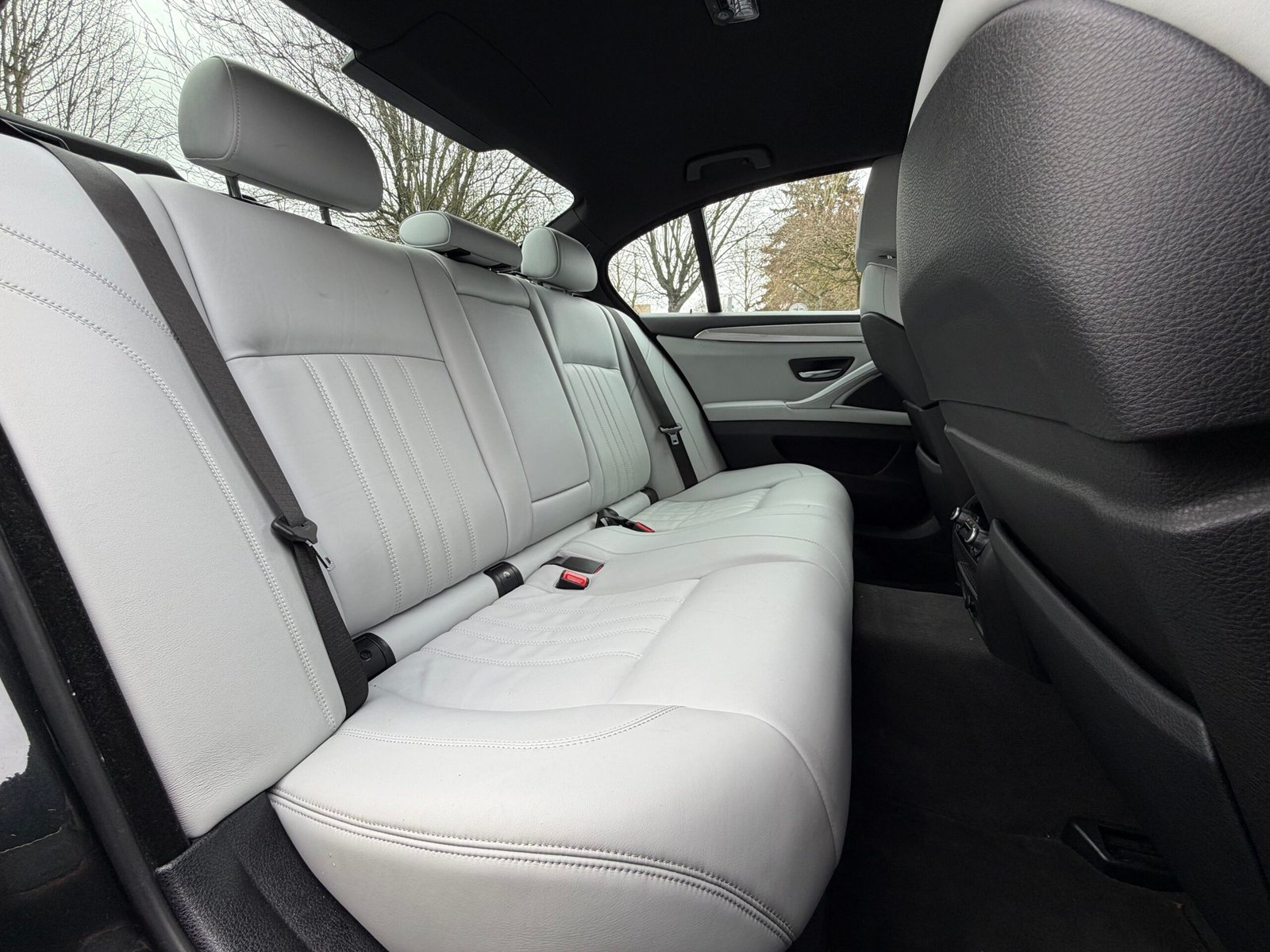 BMW M5 (F10) 4.4 Turbo V8 32V DKG7 560 cv Boîte auto