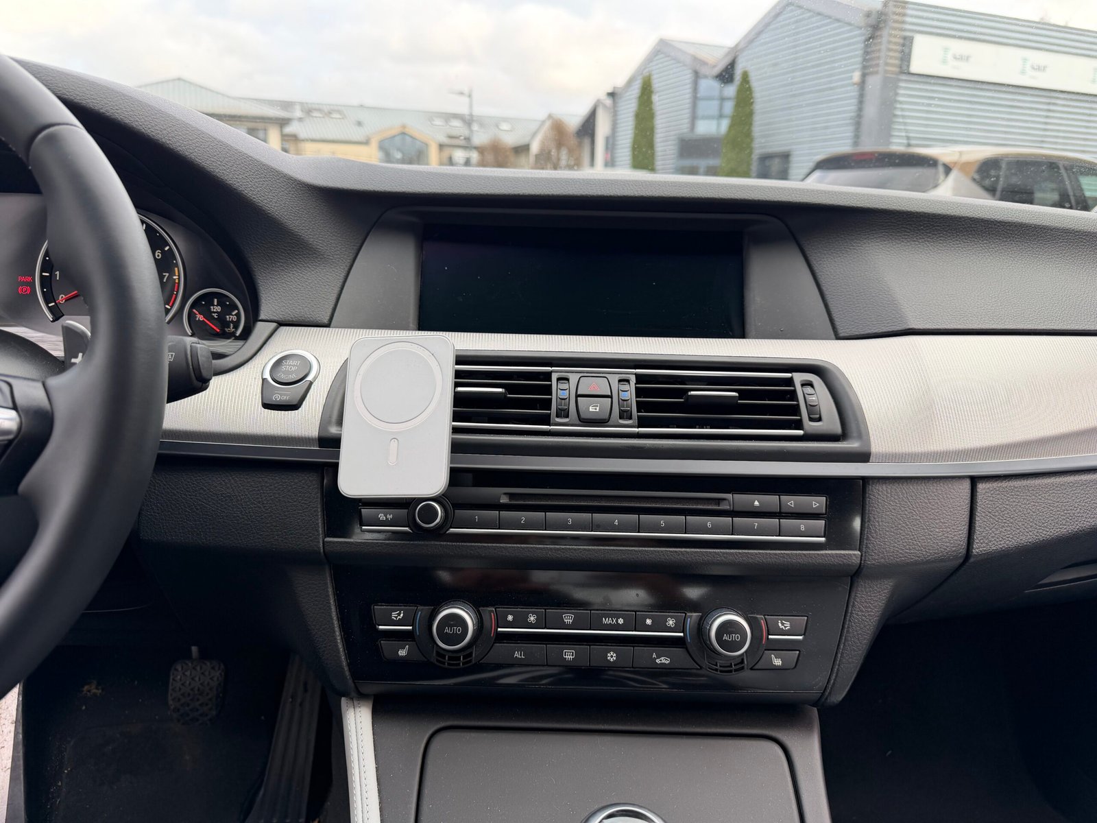 BMW M5 (F10) 4.4 Turbo V8 32V DKG7 560 cv Boîte auto