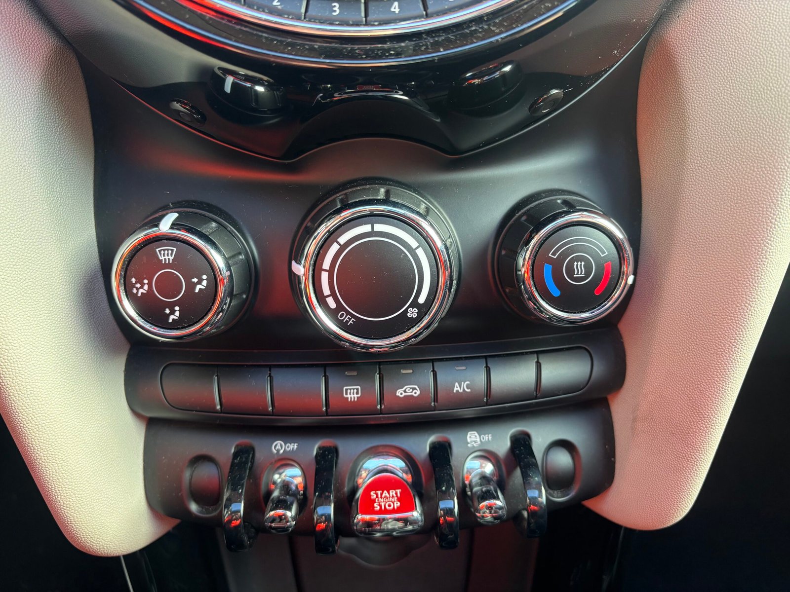 MINI (F56) One 1.2 102 cv Blackfriars