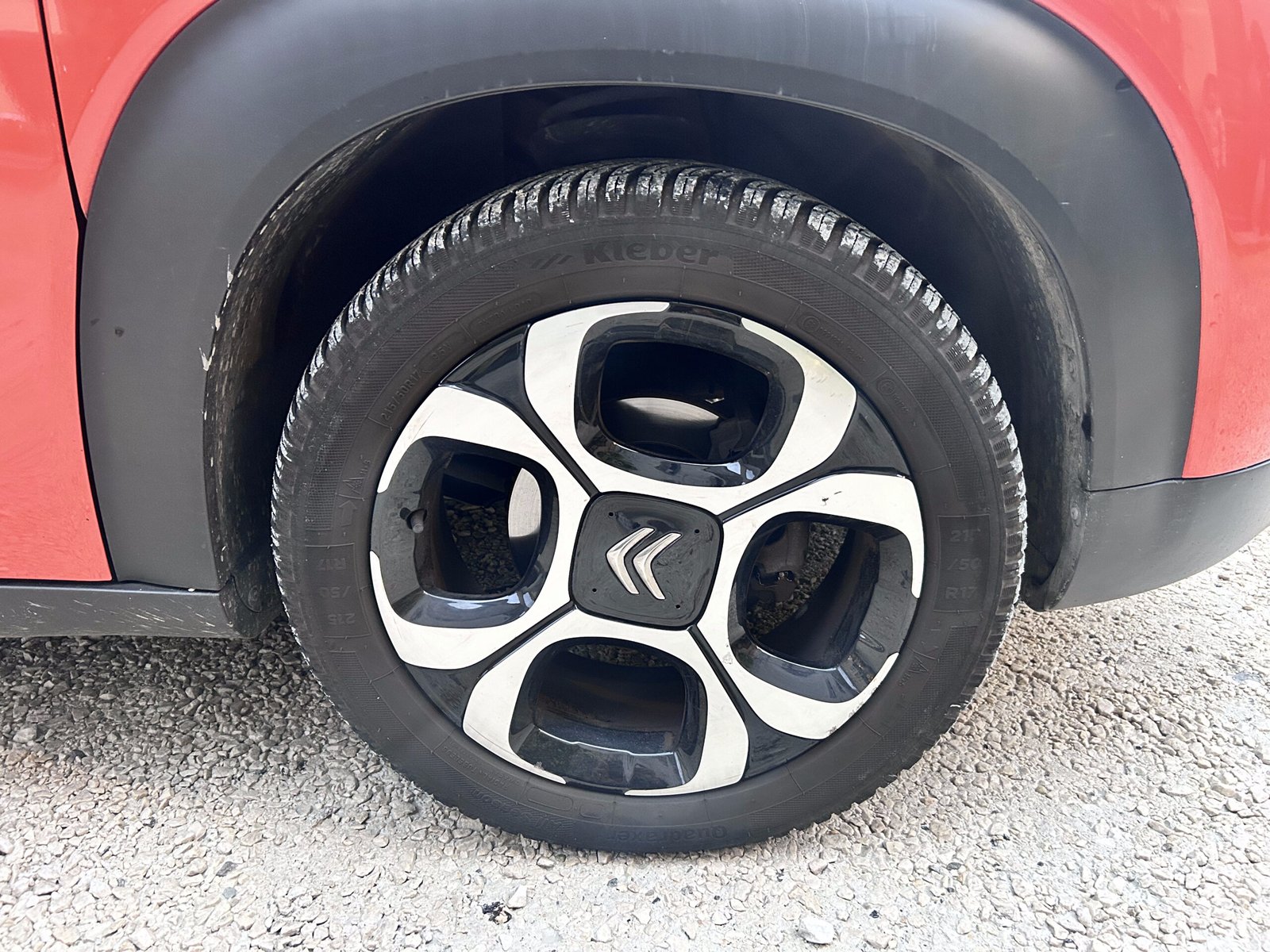 Citroen C3 AIRCROSS 1.6 bHDI 100 CH ” SHINE ”