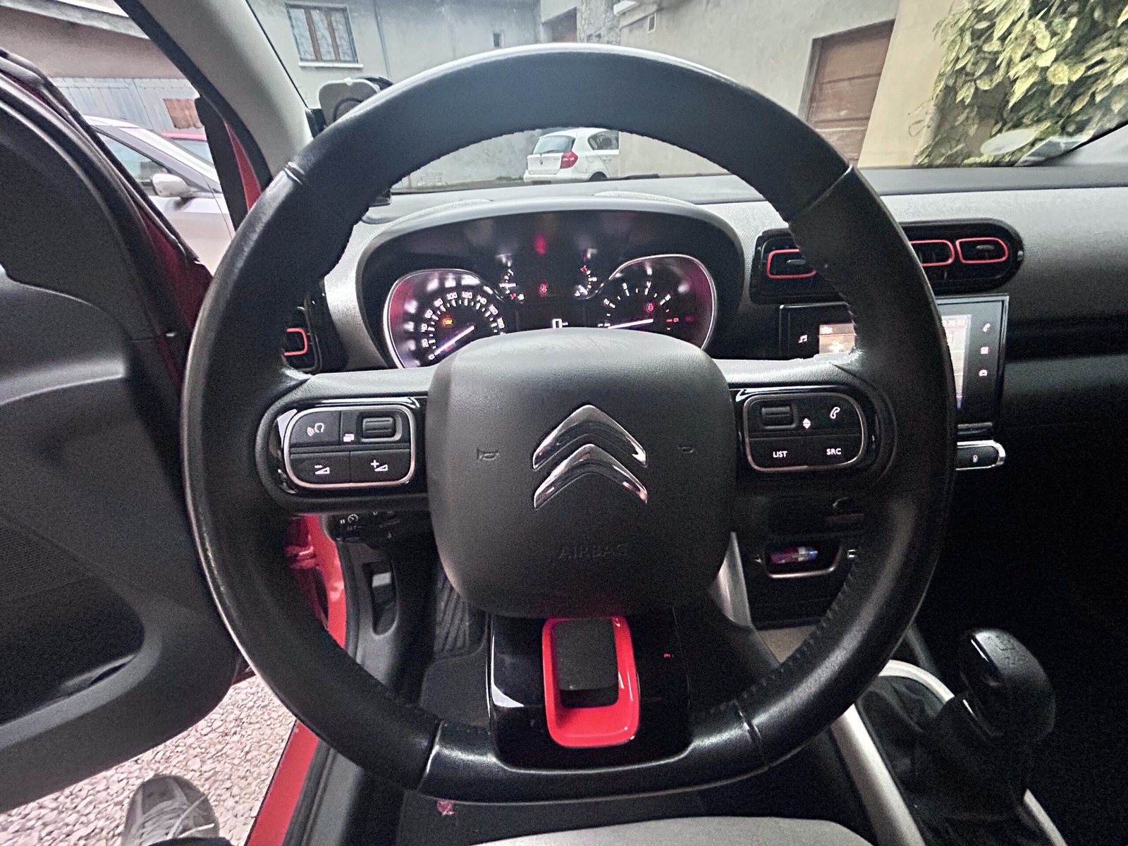 Citroen C3 AIRCROSS 1.6 bHDI 100 CH ” SHINE ”