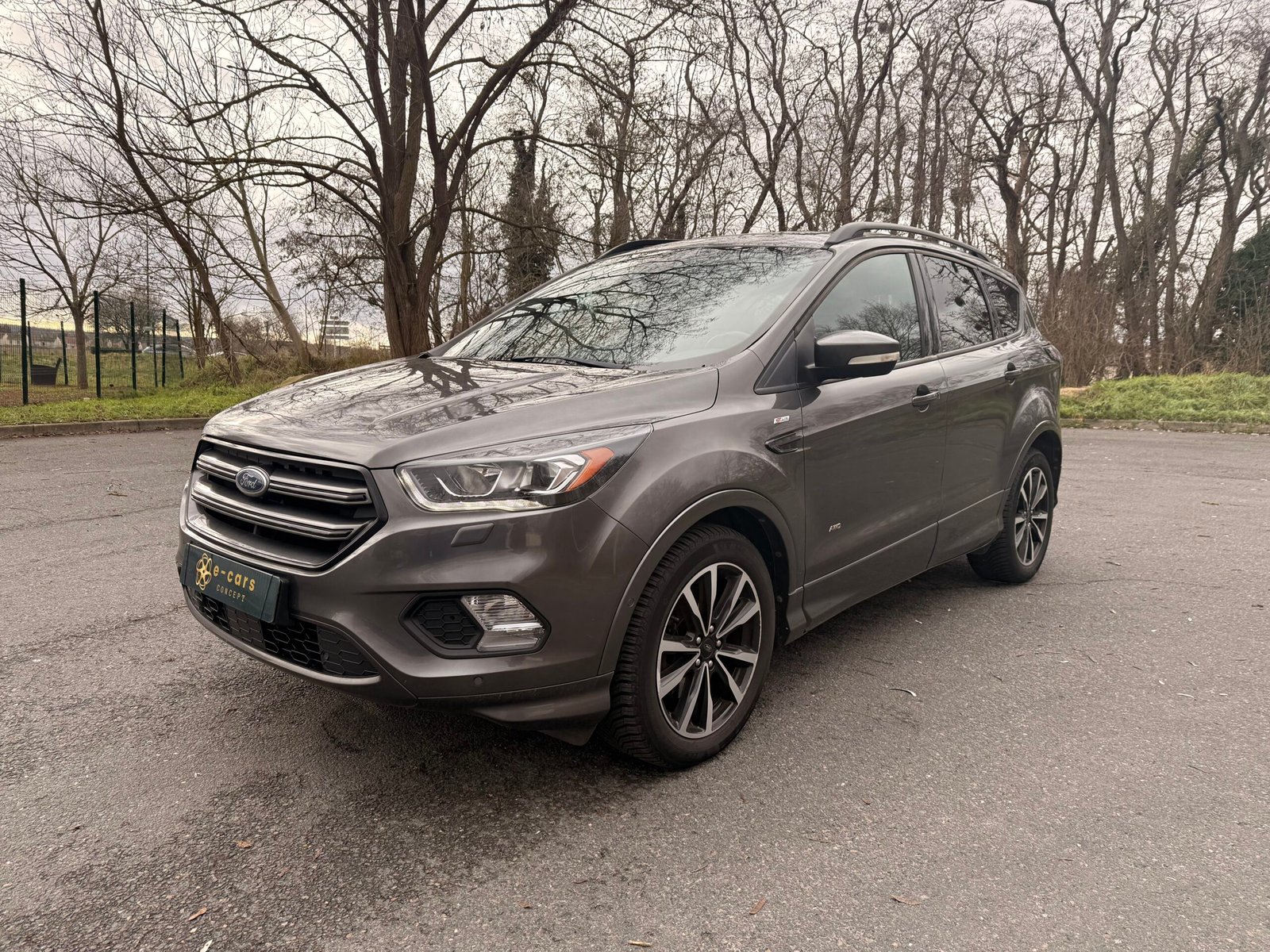 FORD Kuga II 2.0 TDCi 16V 4×4 Powershift 150 cv finition « st line »