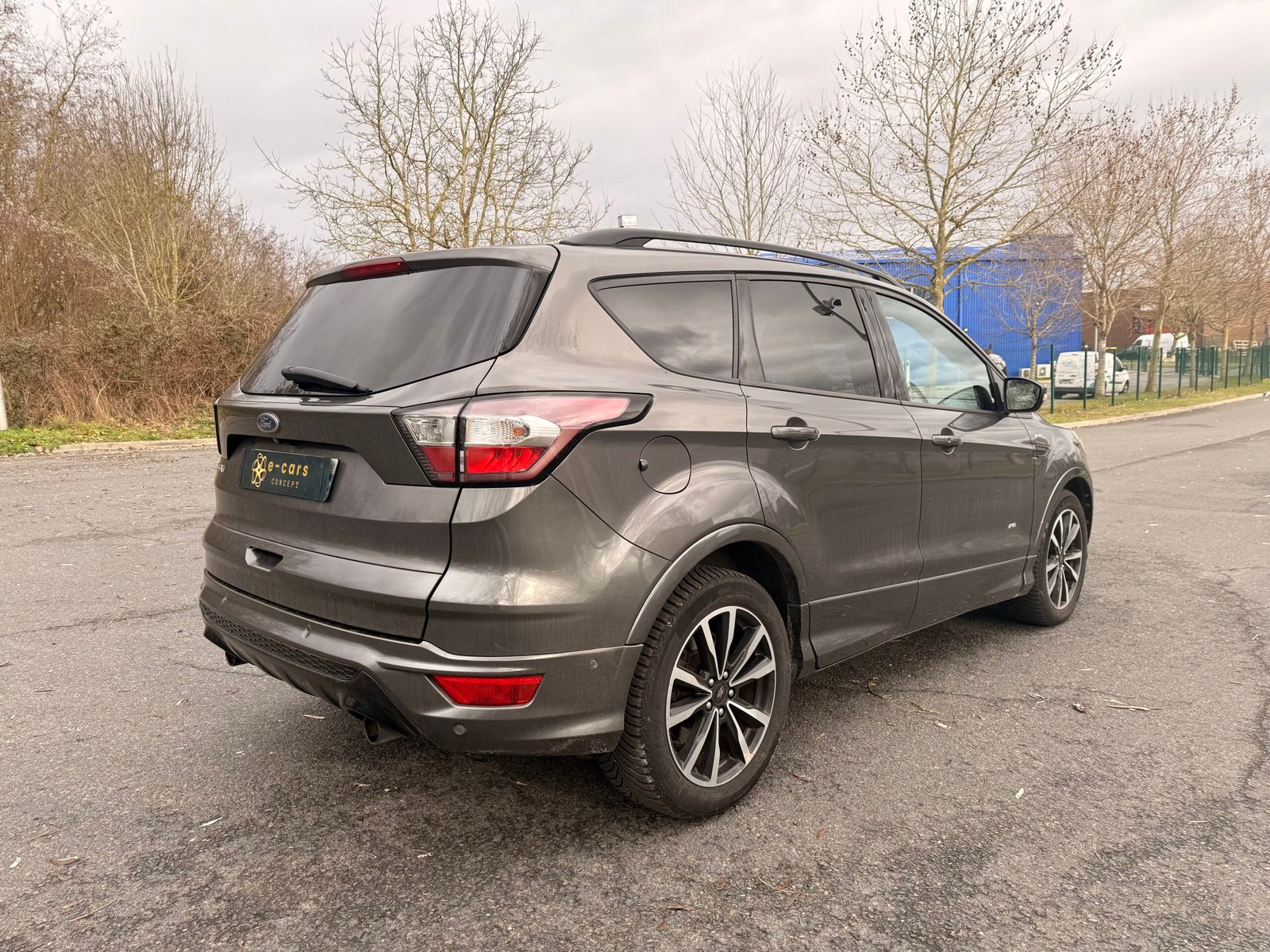 FORD Kuga II 2.0 TDCi 16V 4×4 Powershift 150 cv finition « st line »