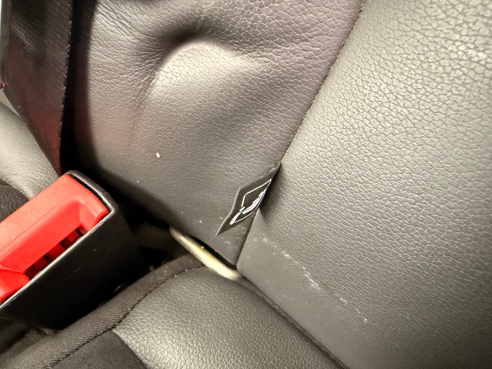 FORD Kuga II 2.0 TDCi 16V 4×4 Powershift 150 cv finition « st line »