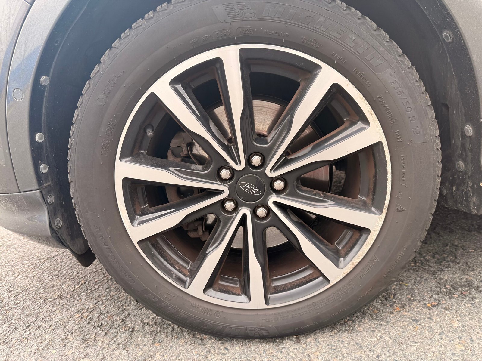 FORD Kuga II 2.0 TDCi 16V 4×4 Powershift 150 cv finition « st line »