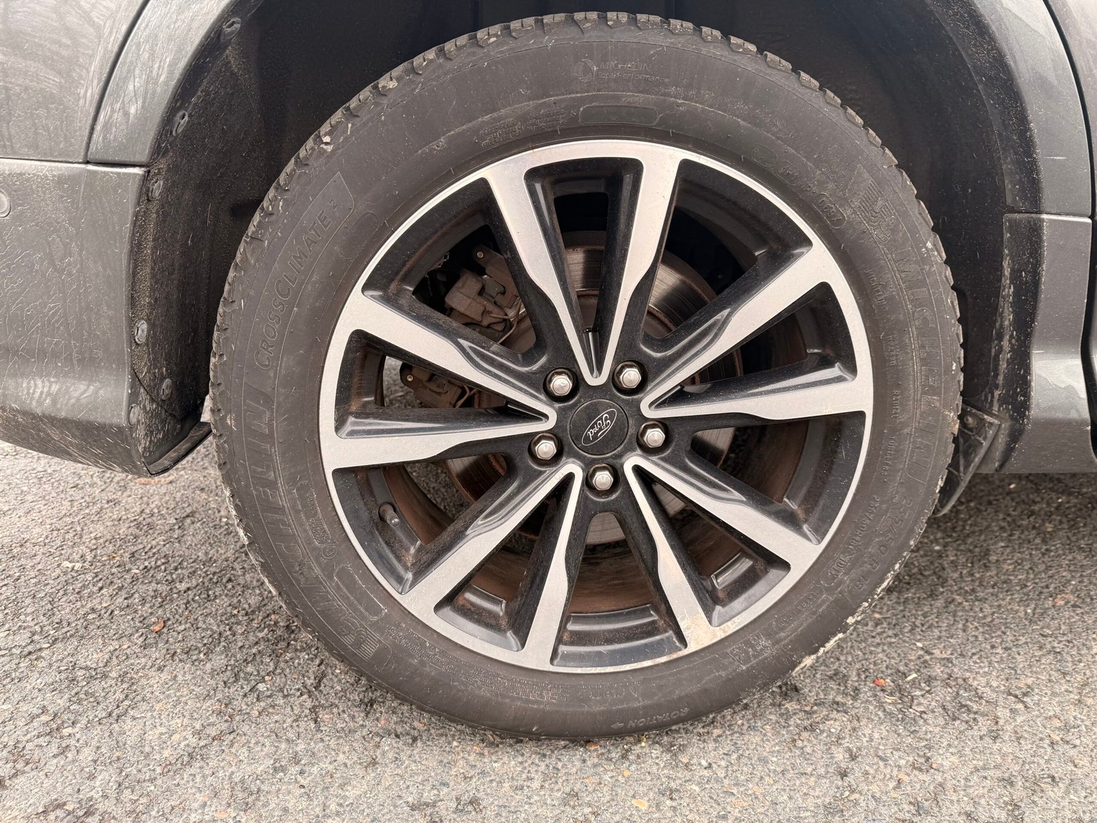 FORD Kuga II 2.0 TDCi 16V 4×4 Powershift 150 cv finition « st line »