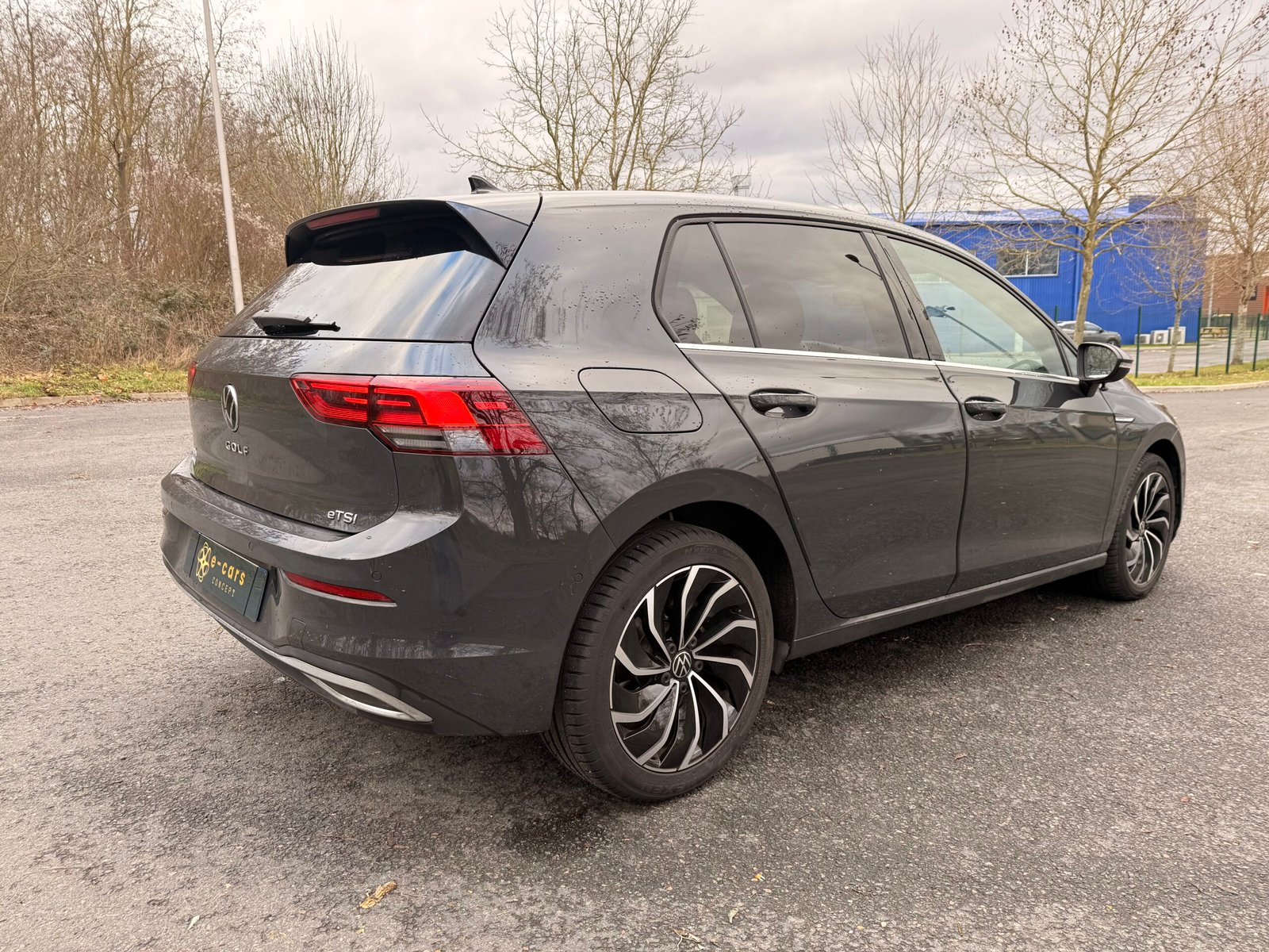 VOLKSWAGEN Golf VIII Hatchback 1.5 eTSi 16V BMT DSG7 131 cv Boîte auto Finition « Style »