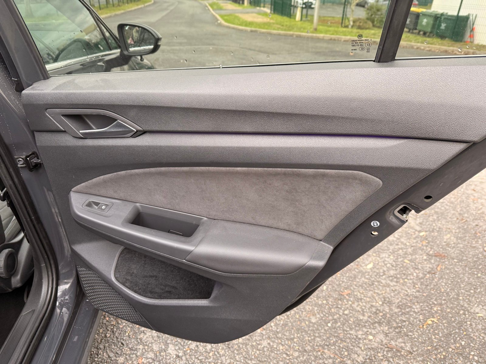 VOLKSWAGEN Golf VIII Hatchback 1.5 eTSi 16V BMT DSG7 131 cv Boîte auto Finition « Style »