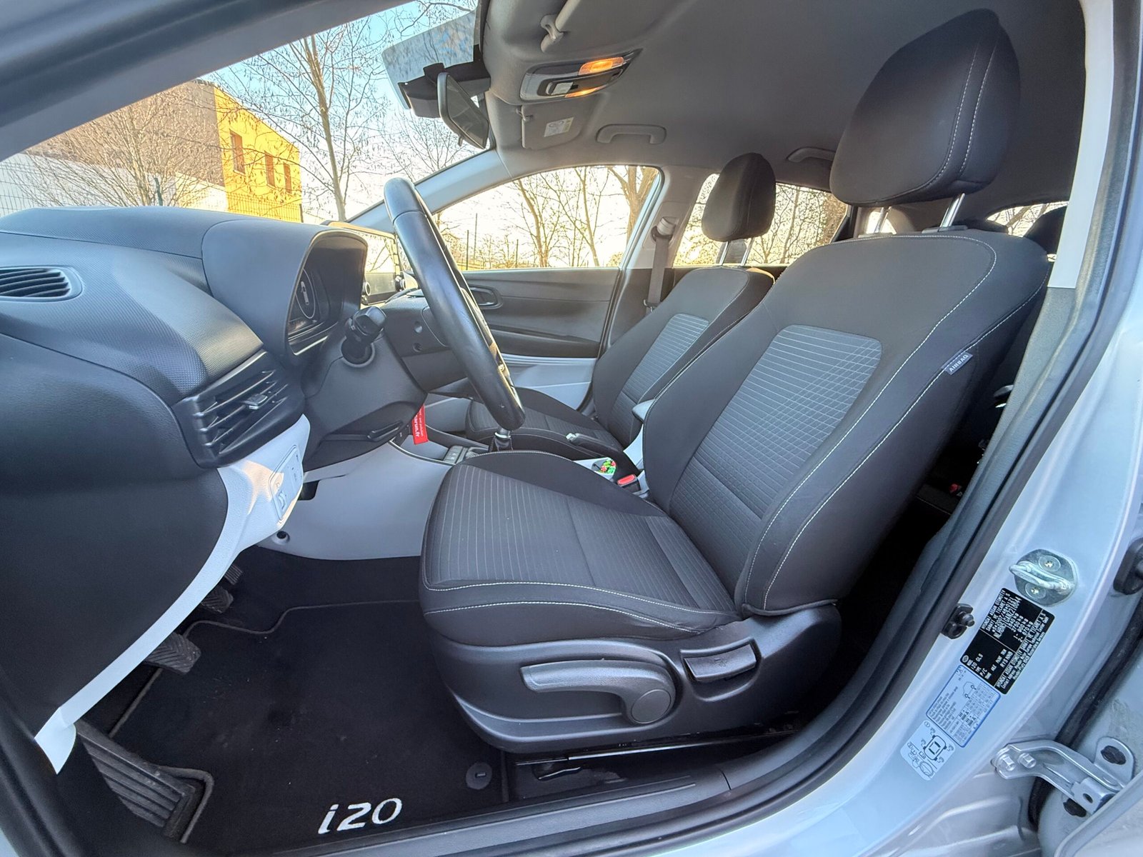 HYUNDAI i20 III 1.0 Hybrid 100 cv finition « intuitive »