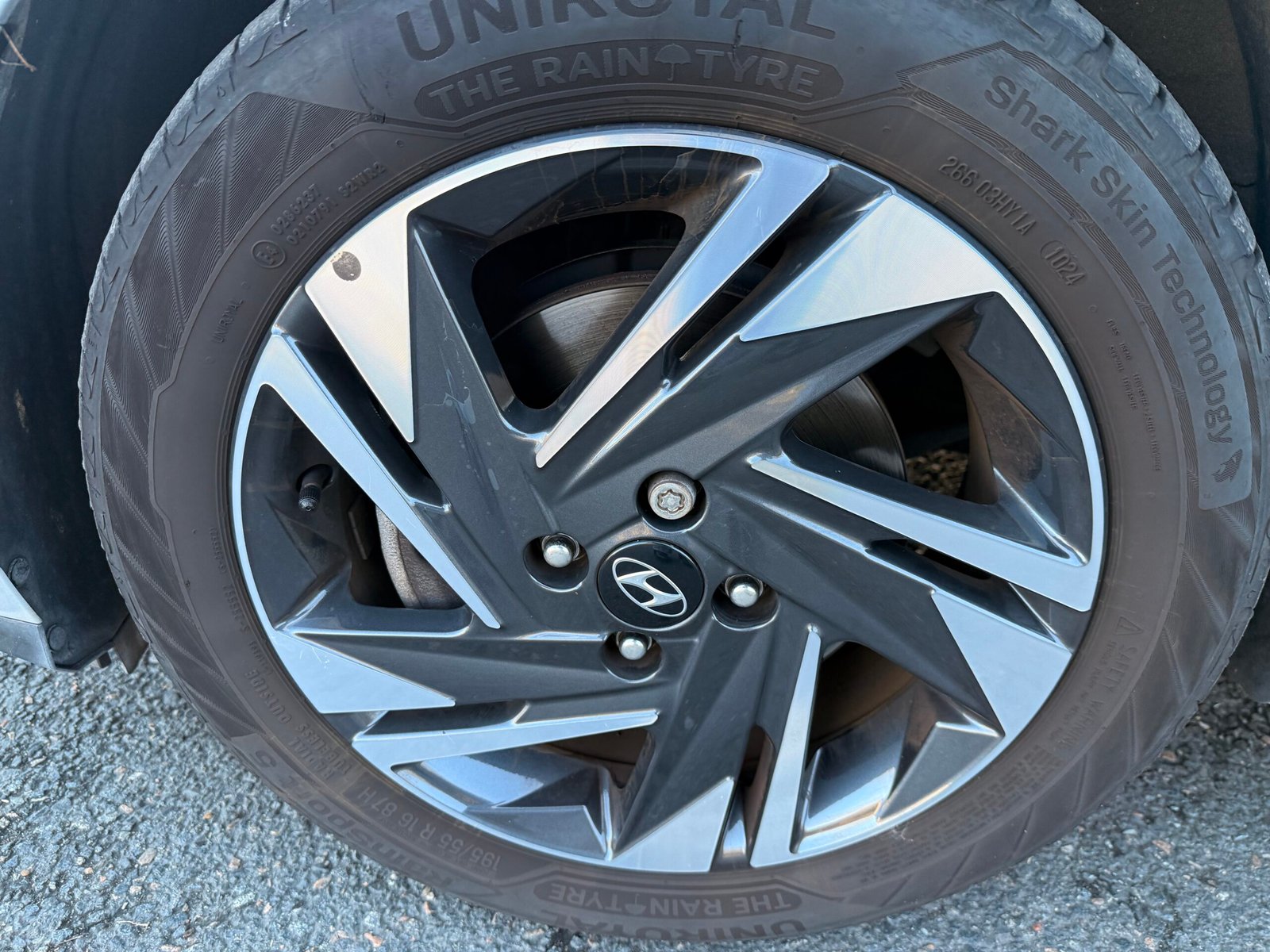 HYUNDAI i20 III 1.0 Hybrid 100 cv finition « intuitive »