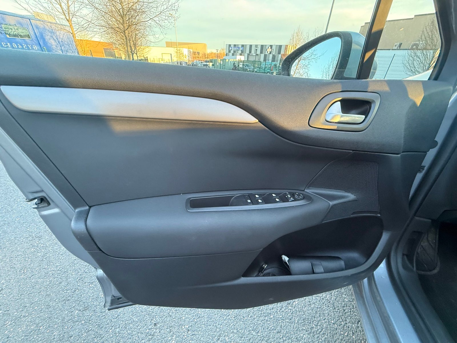 CITROËN C4 II 1.2 PureTech 130 cv Finition « Millenium »