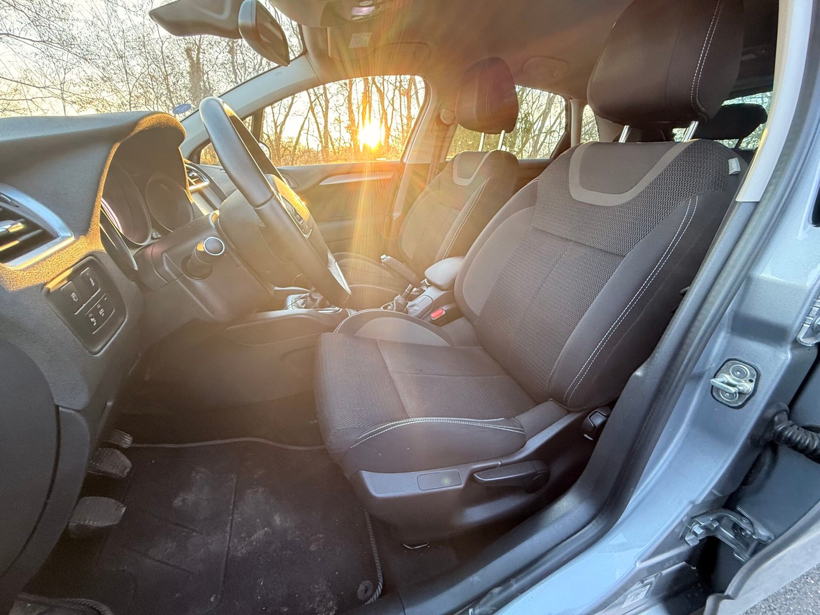 CITROËN C4 II 1.2 PureTech 130 cv Finition « Millenium »