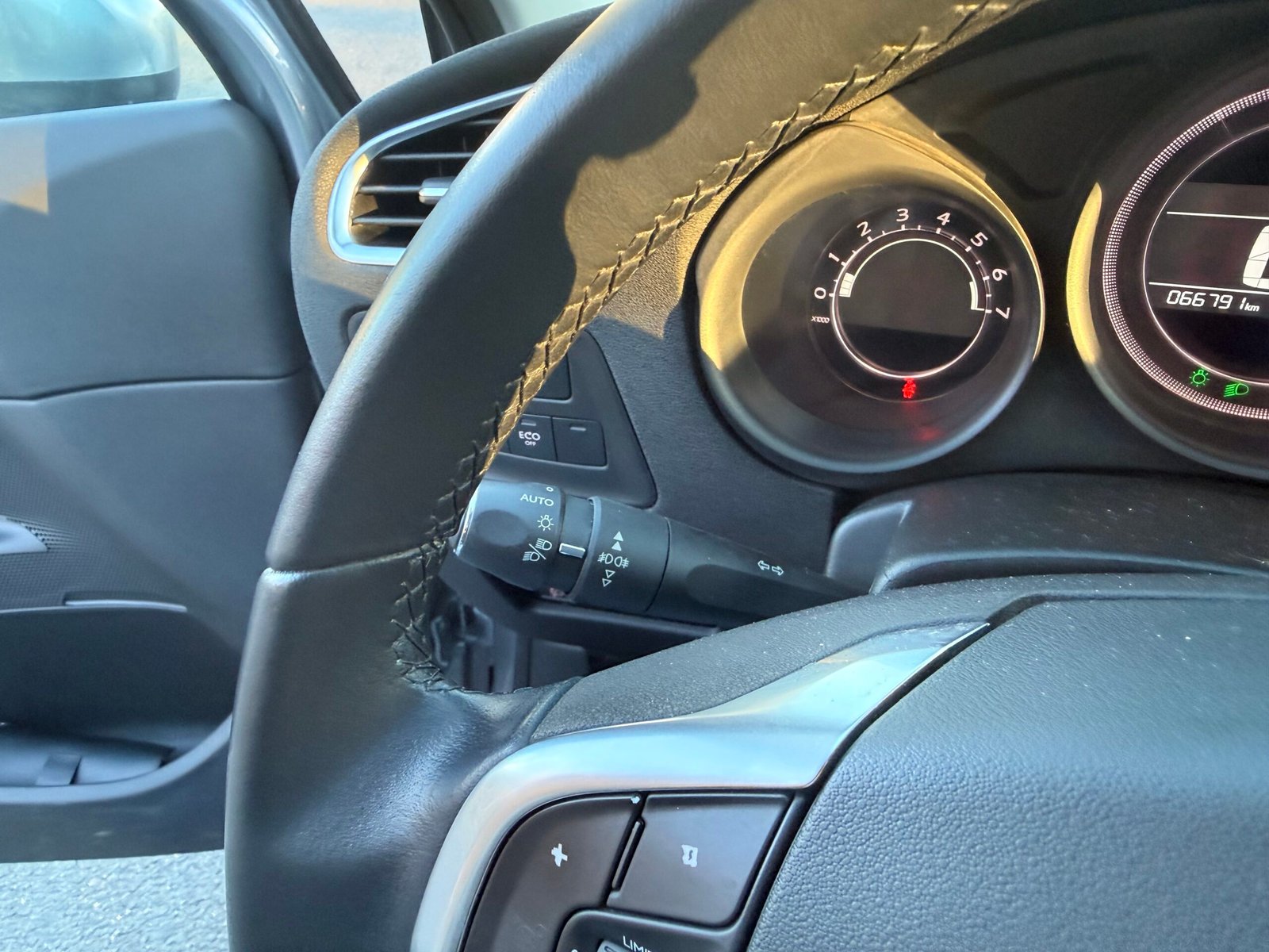 CITROËN C4 II 1.2 PureTech 130 cv Finition « Millenium »