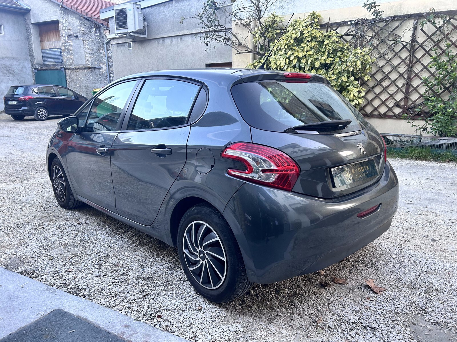 PEUGEOT 208 1.4 HDI 68 ch