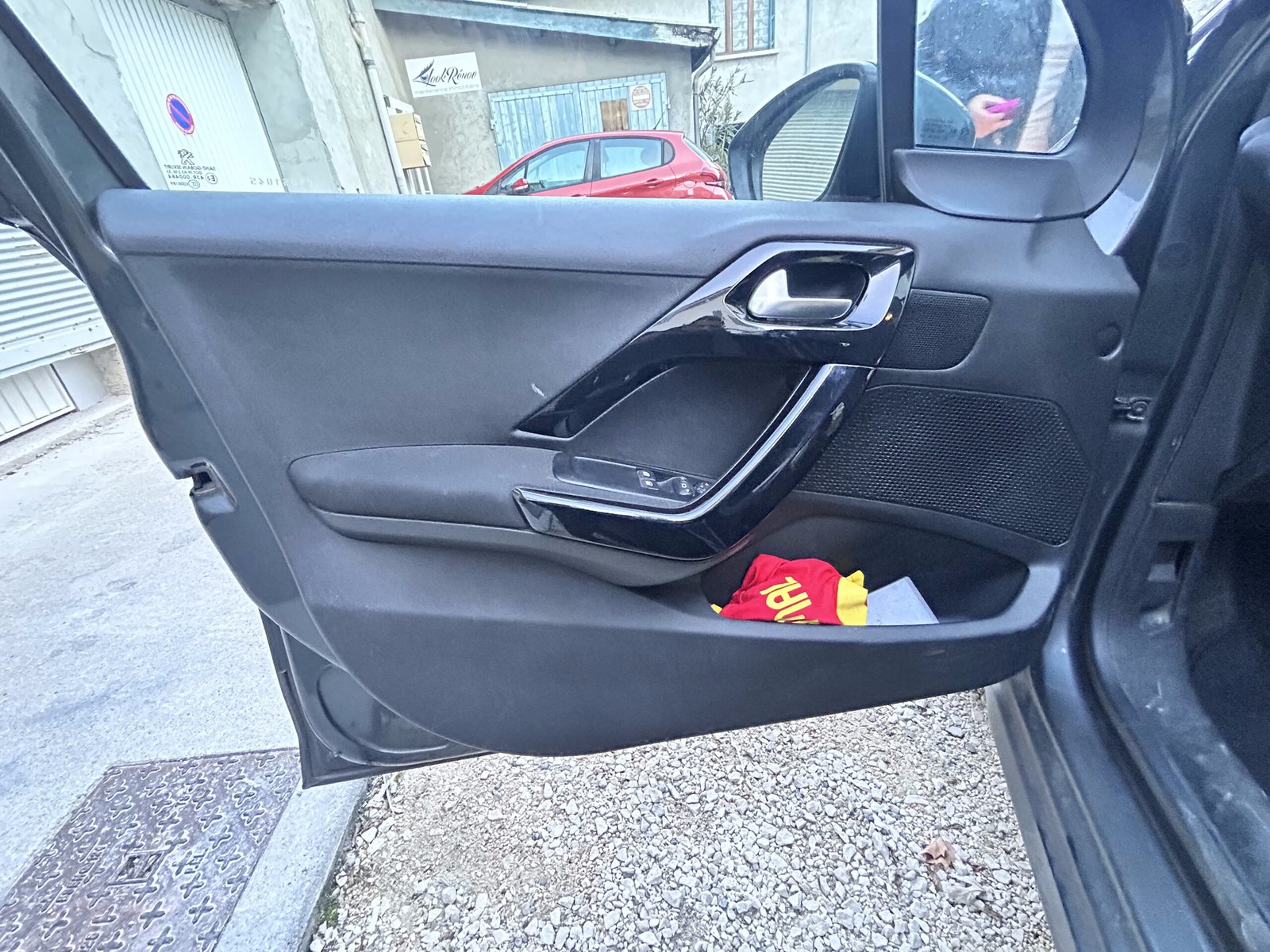 PEUGEOT 208 1.4 HDI 68 ch