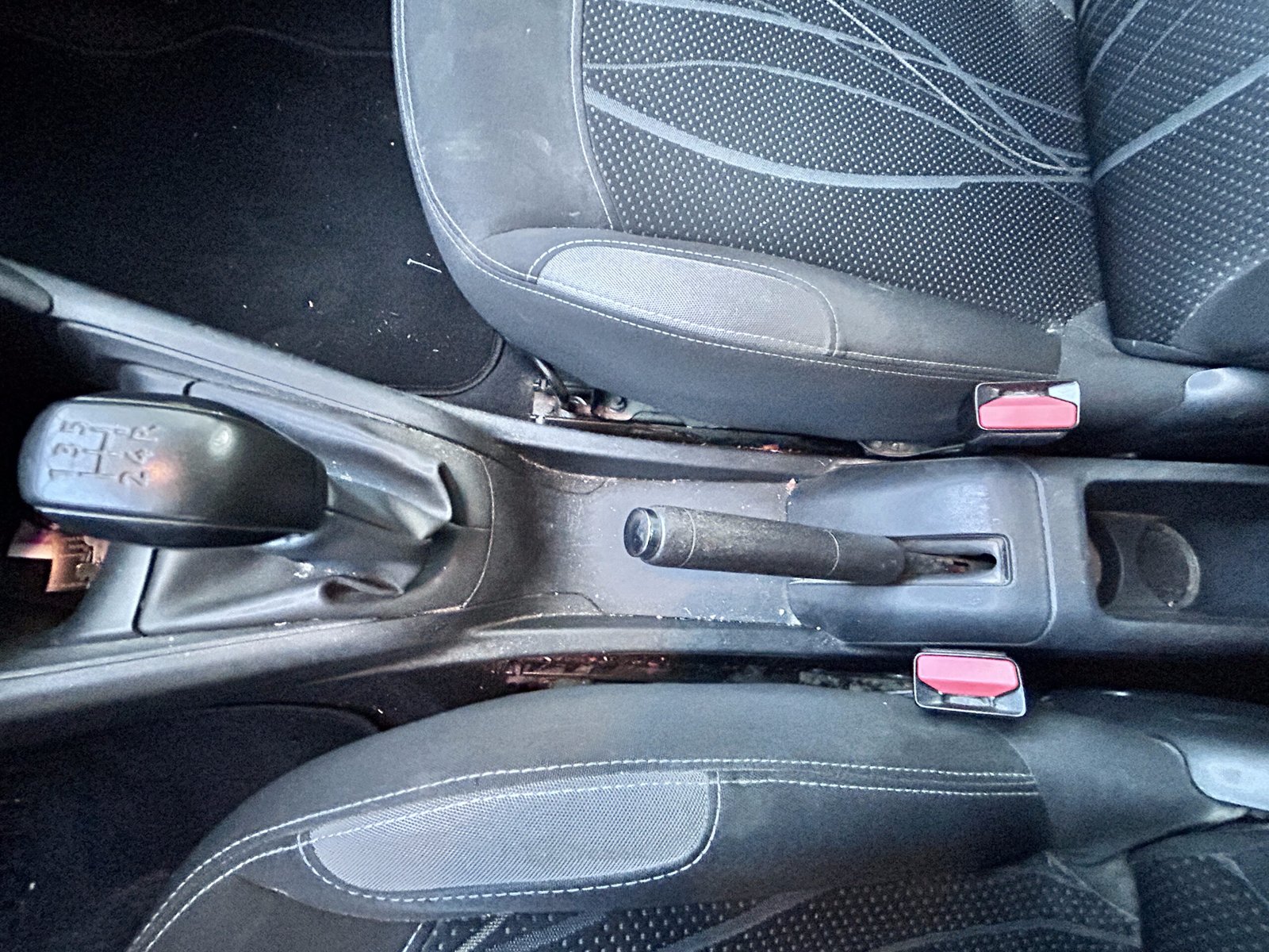 PEUGEOT 208 1.4 HDI 68 ch