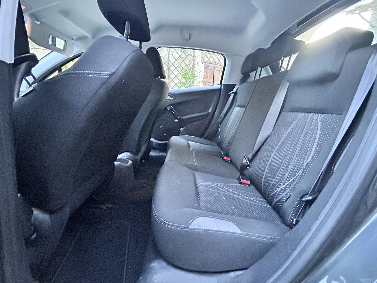 PEUGEOT 208 1.4 HDI 68 ch