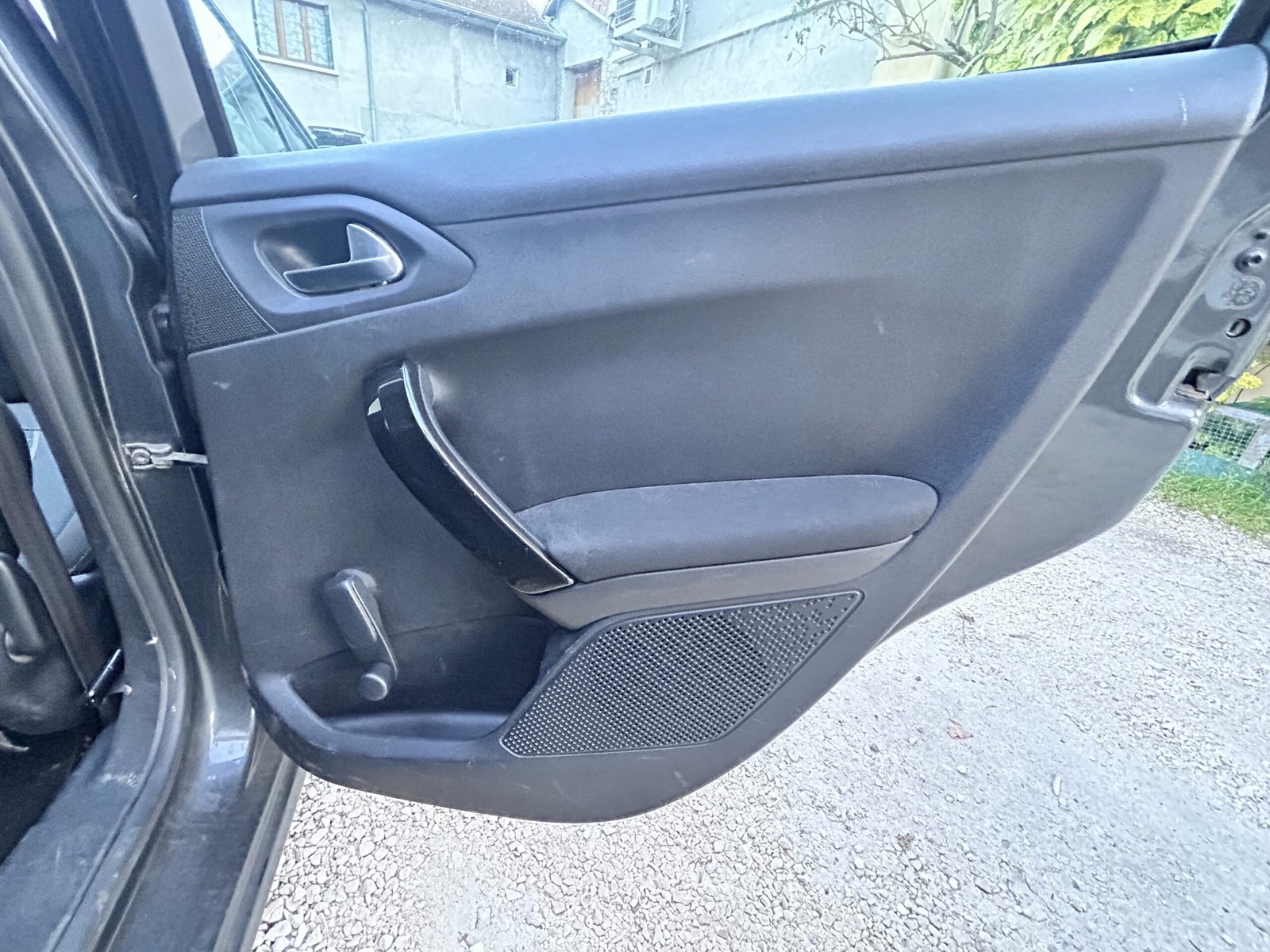 PEUGEOT 208 1.4 HDI 68 ch