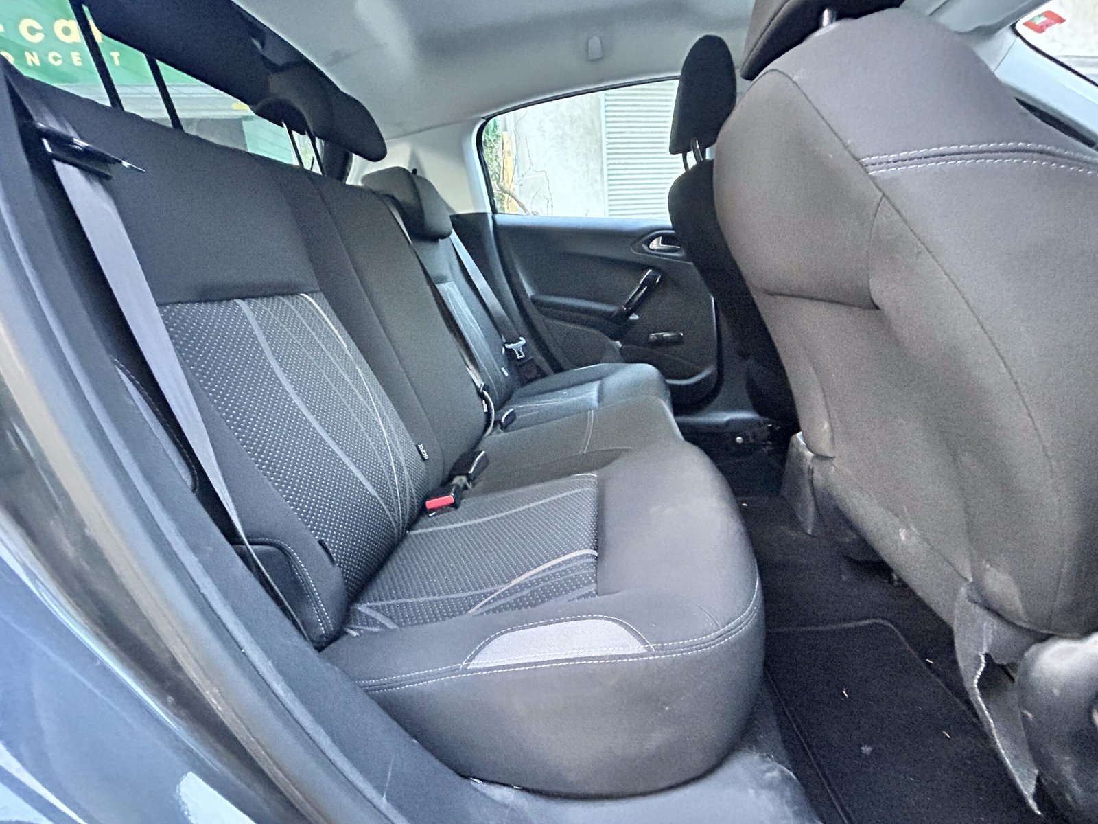 PEUGEOT 208 1.4 HDI 68 ch