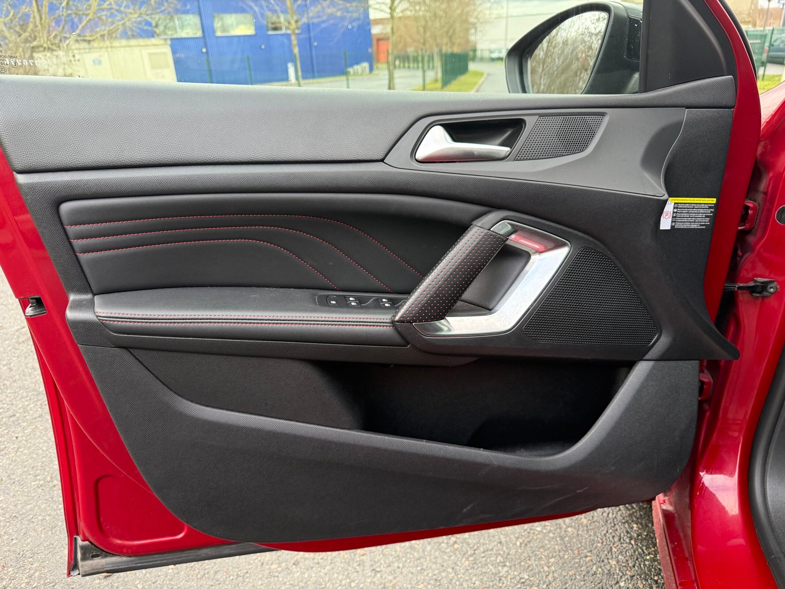 PEUGEOT 308 (II) phase 2 1.2 PureTech EAT8 130 ch finition « GT Line » (DISTRIBUTION NEUVE)