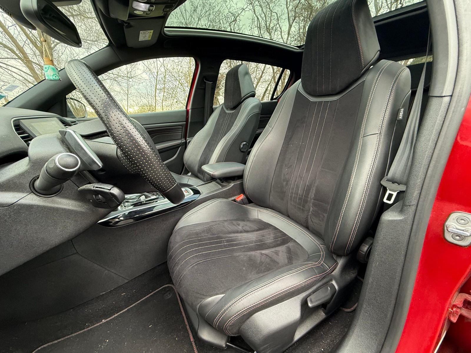 PEUGEOT 308 (II) phase 2 1.2 PureTech EAT8 130 ch finition « GT Line » (DISTRIBUTION NEUVE)