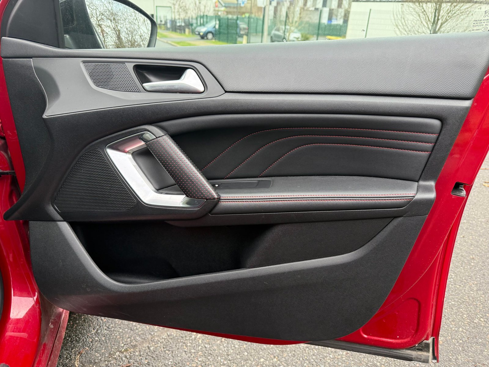 PEUGEOT 308 (II) phase 2 1.2 PureTech EAT8 130 ch finition « GT Line » (DISTRIBUTION NEUVE)