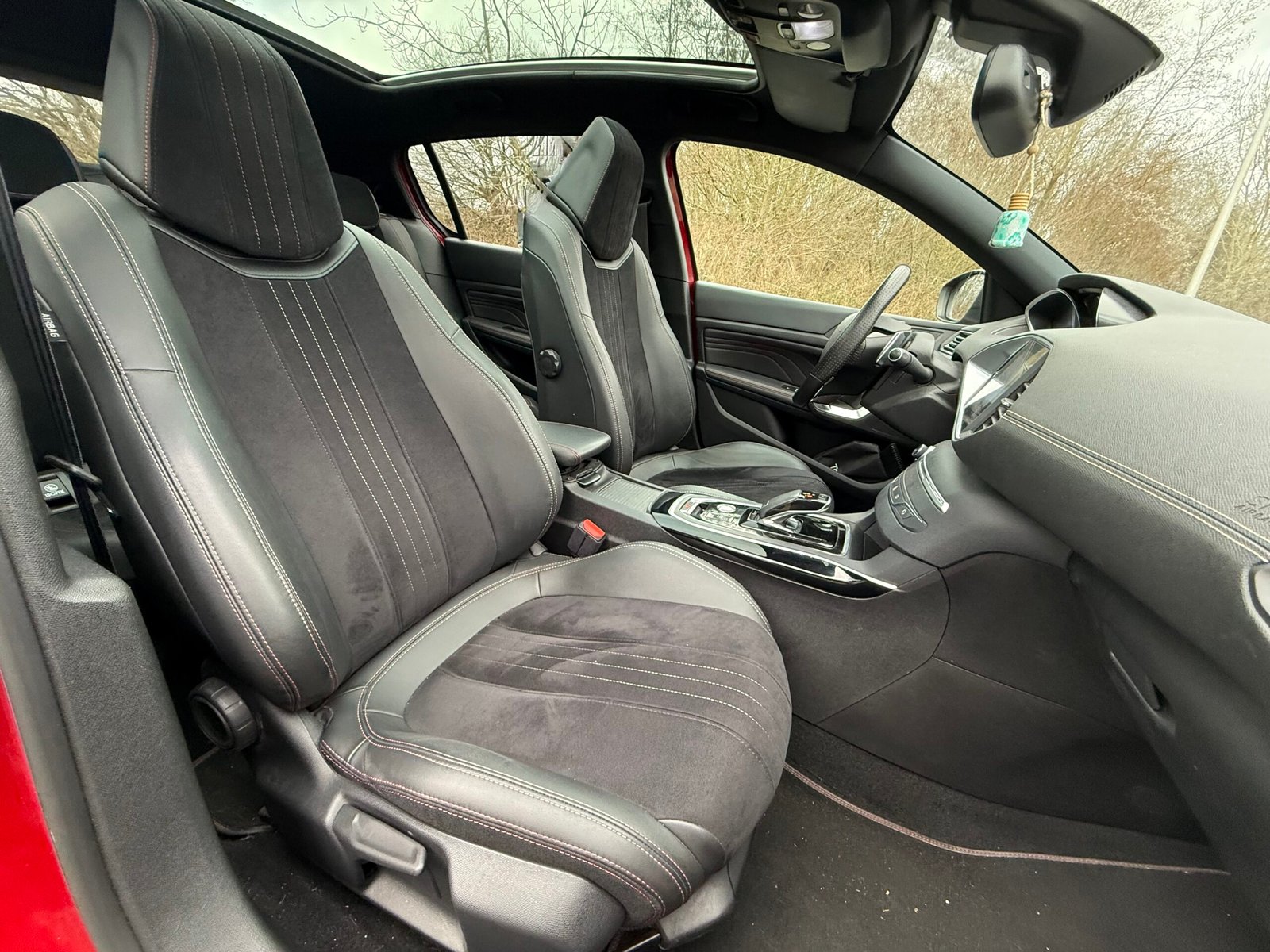 PEUGEOT 308 (II) phase 2 1.2 PureTech EAT8 130 ch finition « GT Line » (DISTRIBUTION NEUVE)