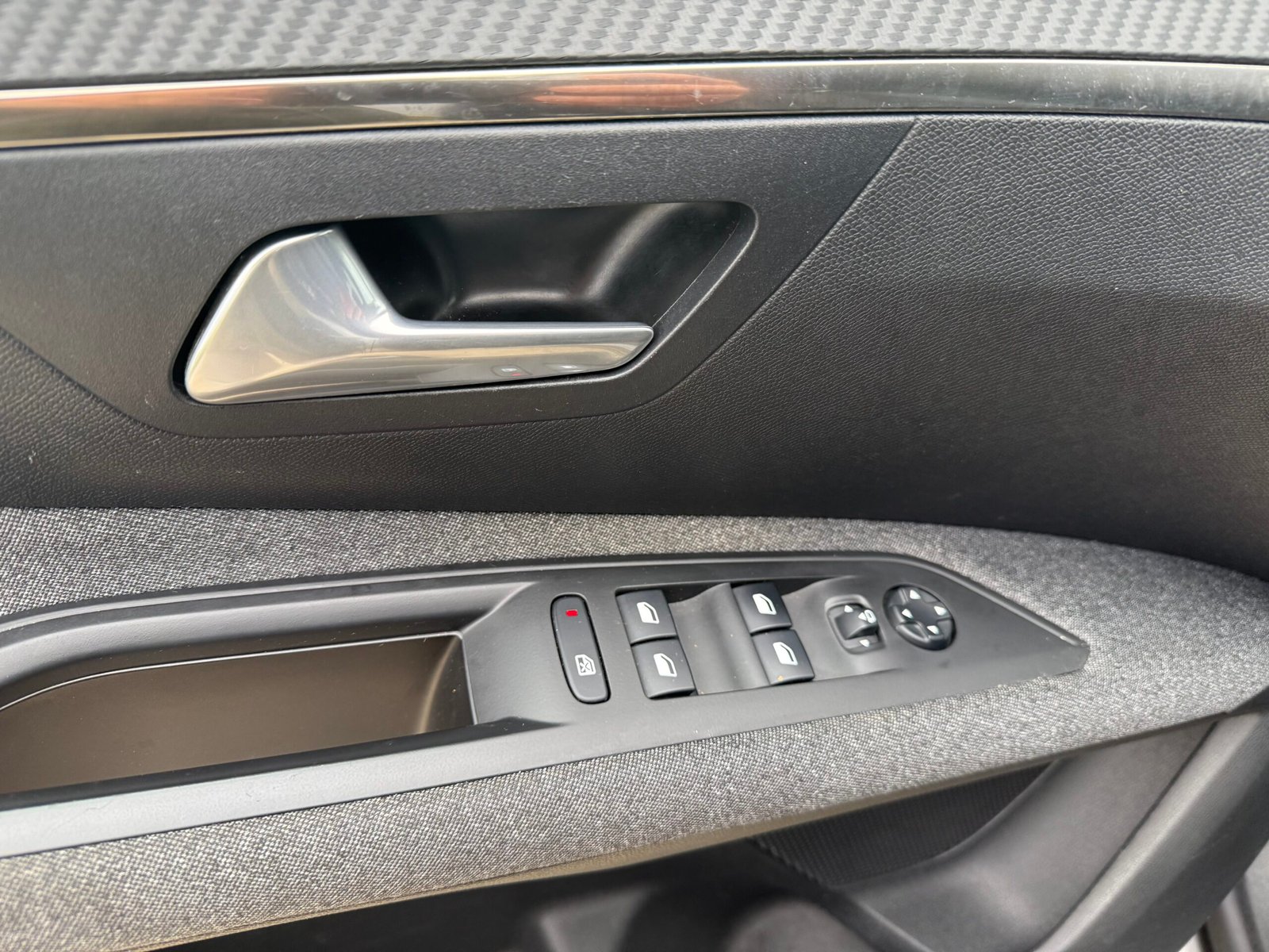 Peugeot 3008 1.5 BlueHDi EAT8 S&S 130 ch « Active Business »