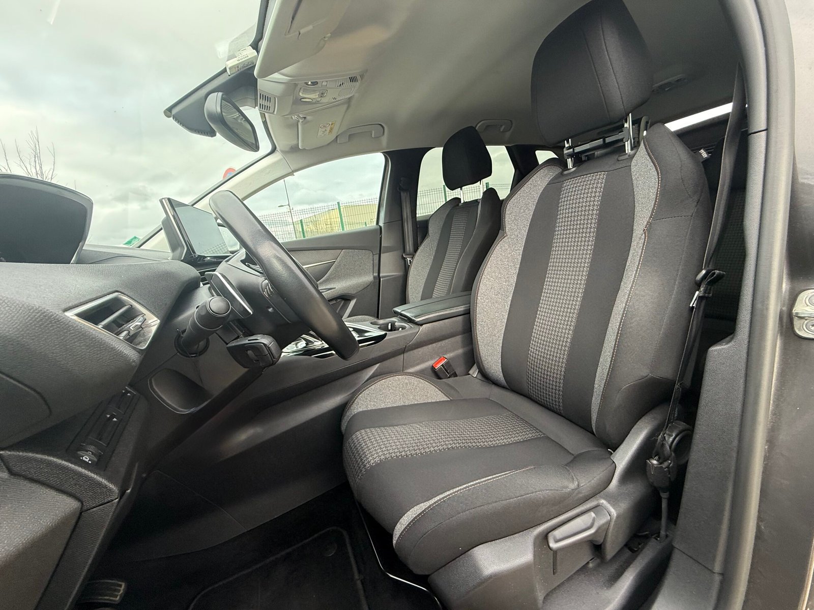 Peugeot 3008 1.5 BlueHDi EAT8 S&S 130 ch « Active Business »