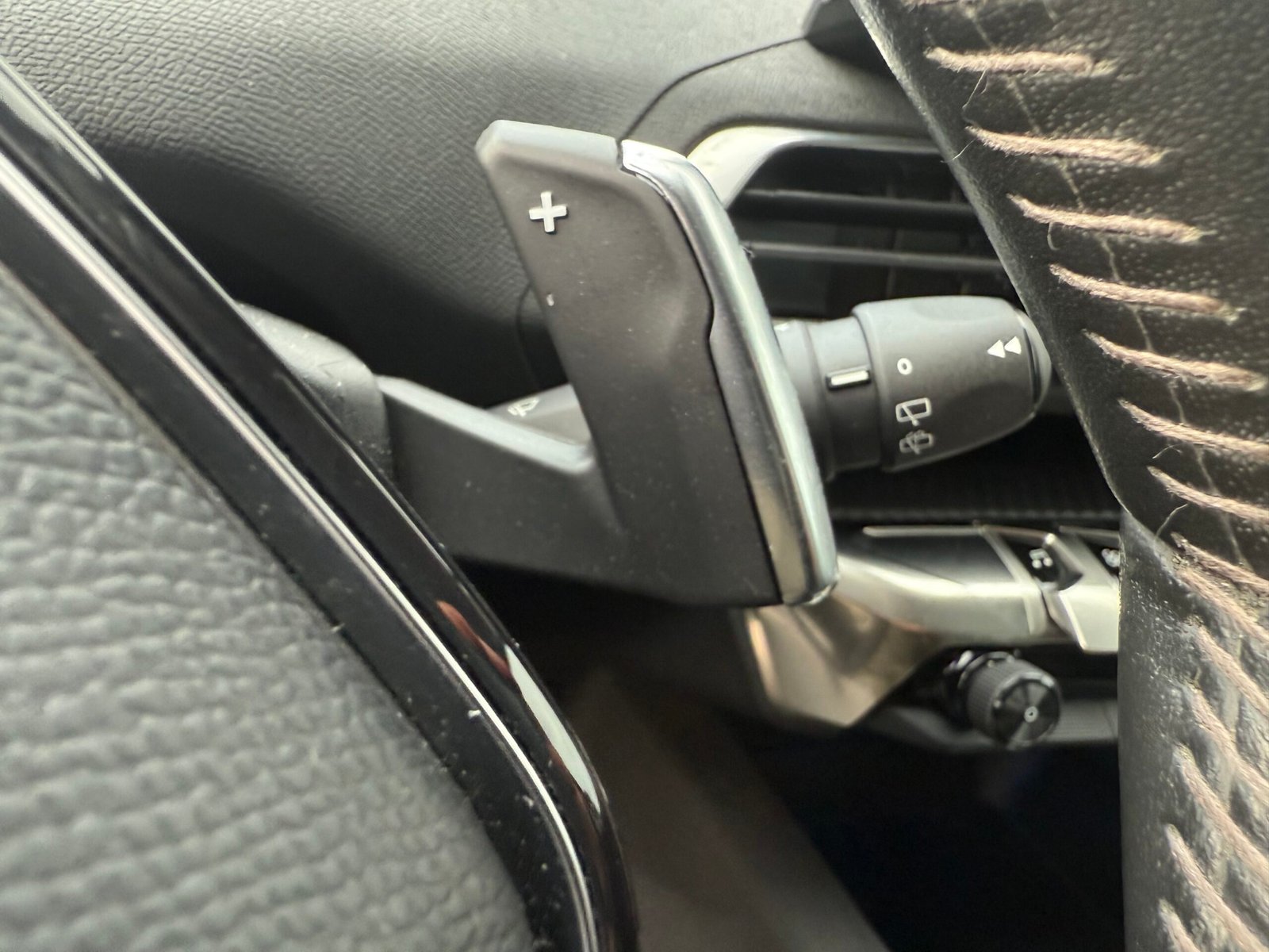 Peugeot 3008 1.5 BlueHDi EAT8 S&S 130 ch « Active Business »