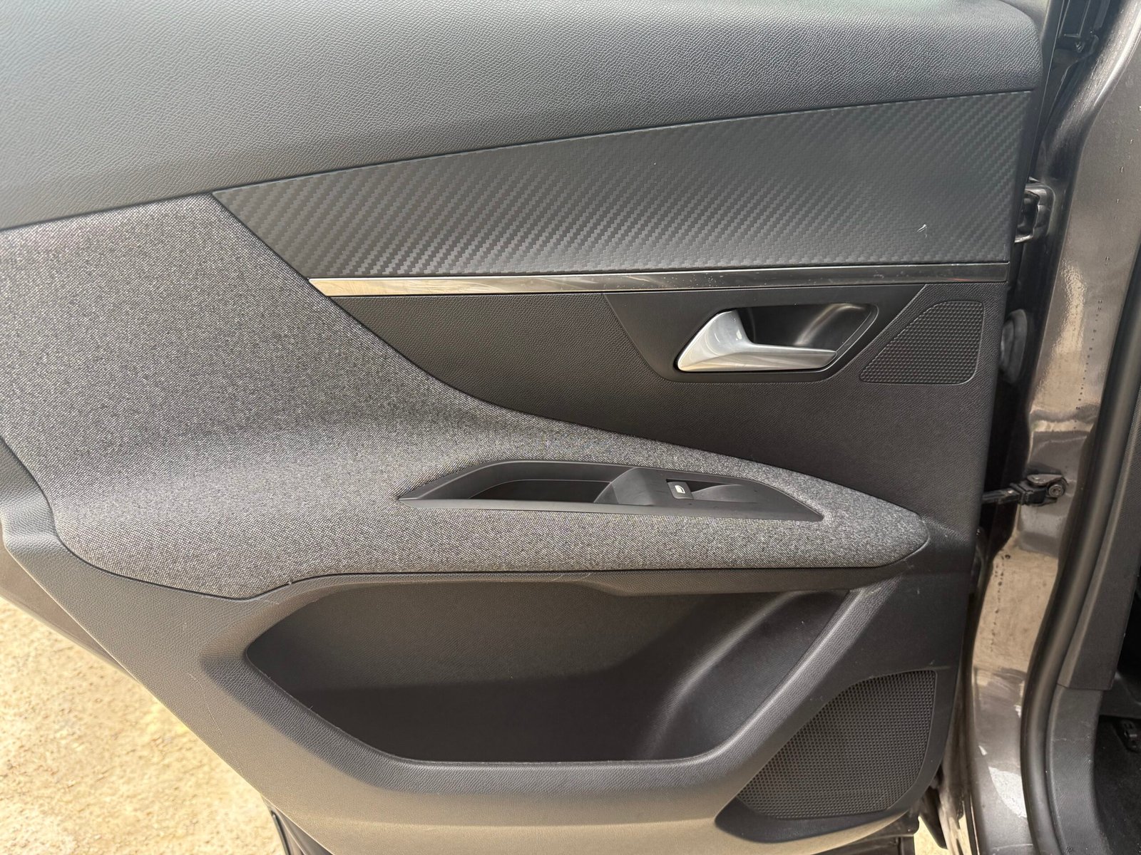 Peugeot 3008 1.5 BlueHDi EAT8 S&S 130 ch « Active Business »