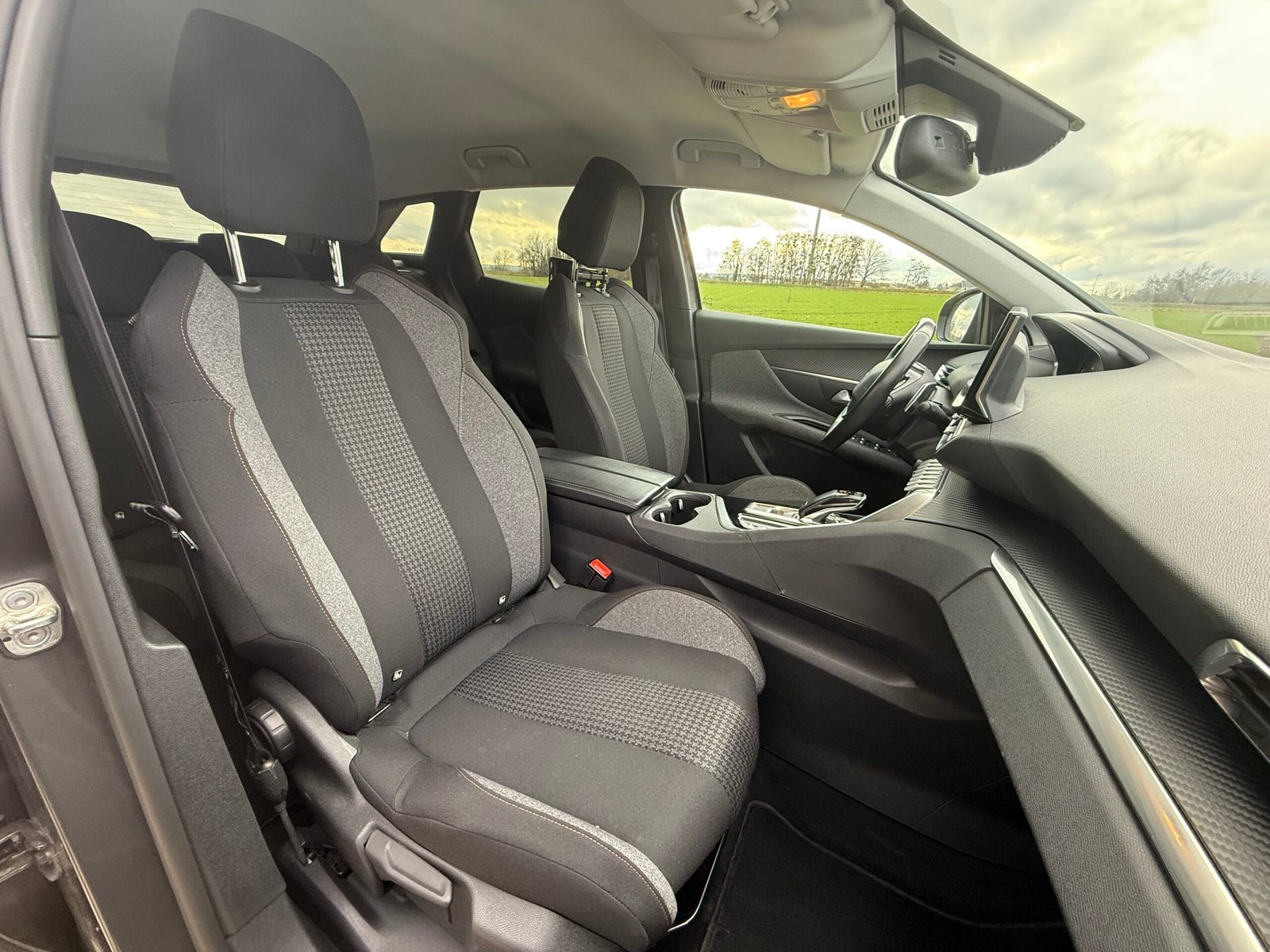 Peugeot 3008 1.5 BlueHDi EAT8 S&S 130 ch « Active Business »