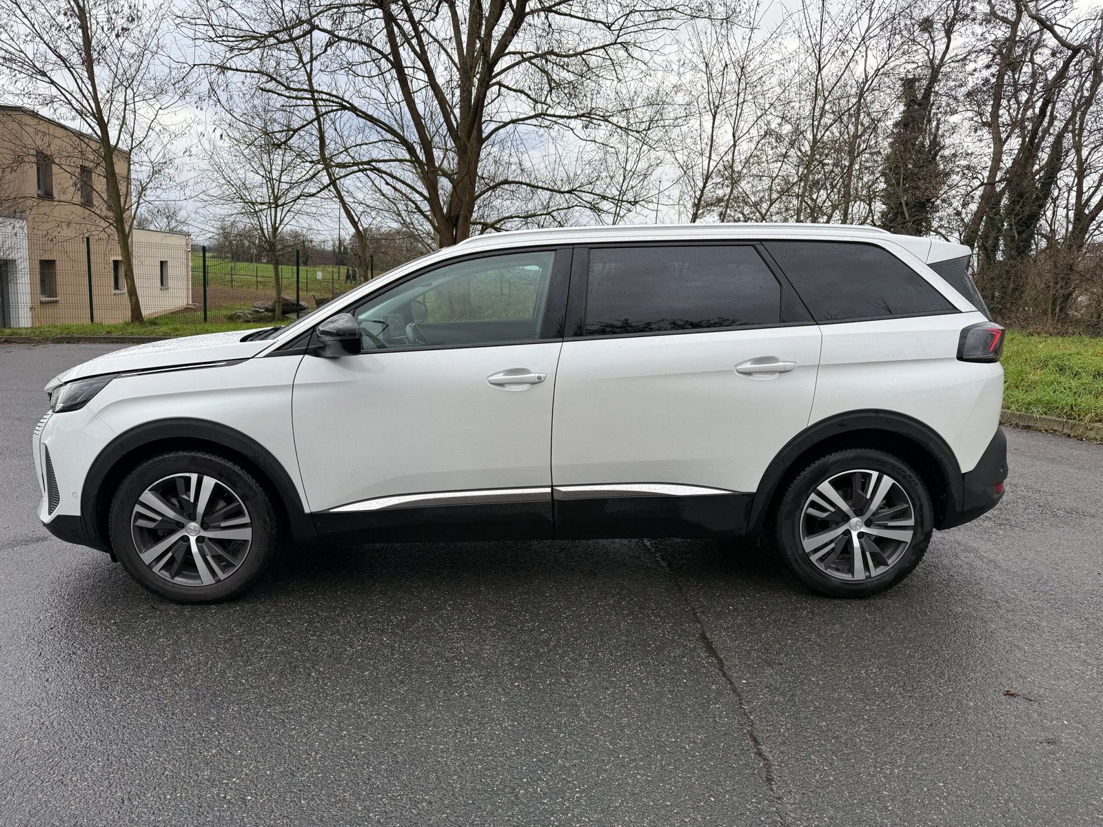 Peugeot 5008 II Phase 2 1.5 BlueHDI EAT8 S&S 130 ch finition « Allure pack »