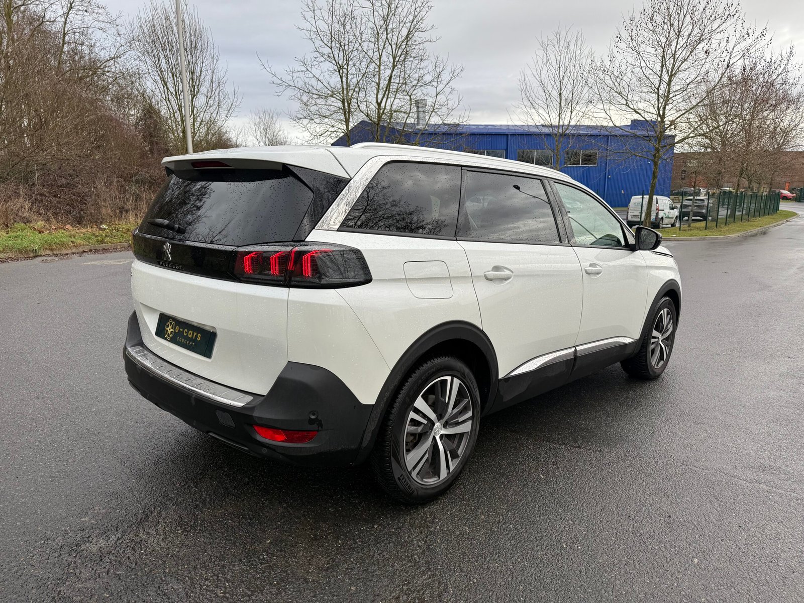 Peugeot 5008 II Phase 2 1.5 BlueHDI EAT8 S&S 130 ch finition « Allure pack »