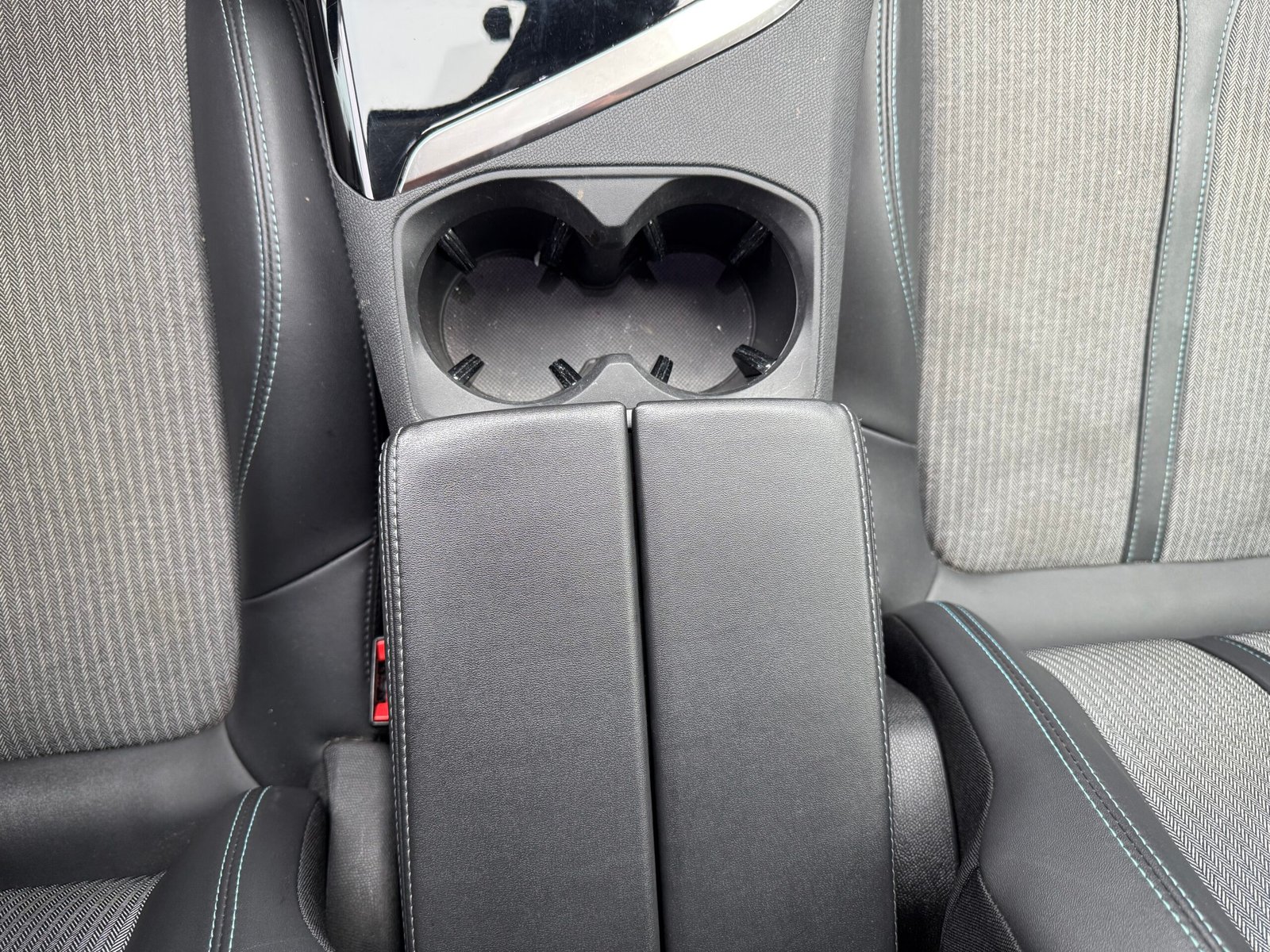 Peugeot 5008 II Phase 2 1.5 BlueHDI EAT8 S&S 130 ch finition « Allure pack »