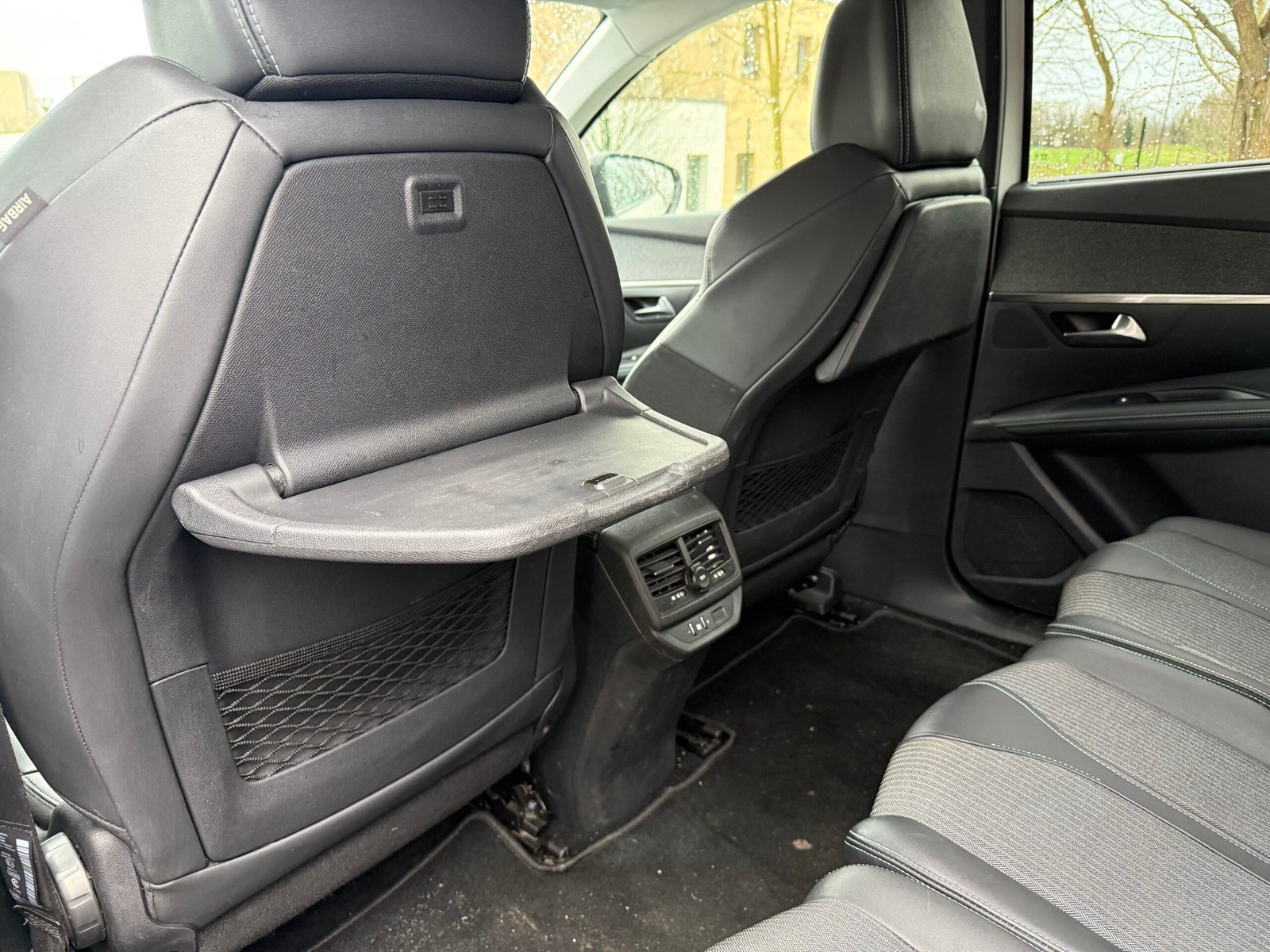 Peugeot 5008 II Phase 2 1.5 BlueHDI EAT8 S&S 130 ch finition « Allure pack »