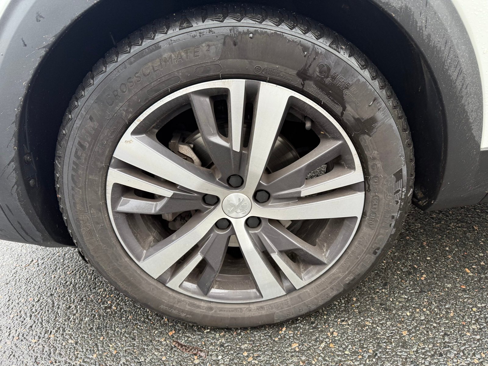 Peugeot 5008 II Phase 2 1.5 BlueHDI EAT8 S&S 130 ch finition « Allure pack »