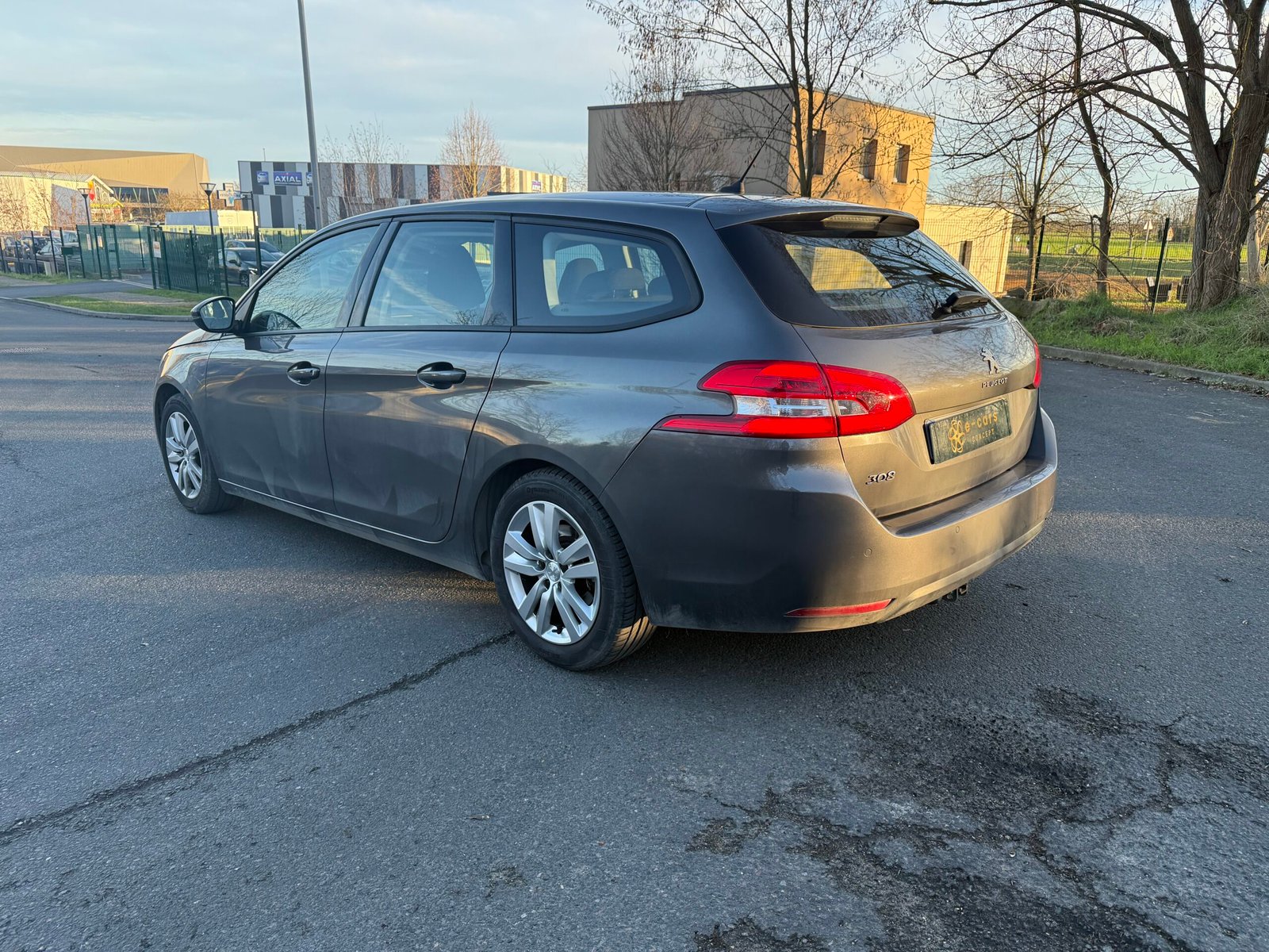 PEUGEOT 308 SW (II) phase 2 1.5 BlueHDI S&S 130 ch finition « Active Business »