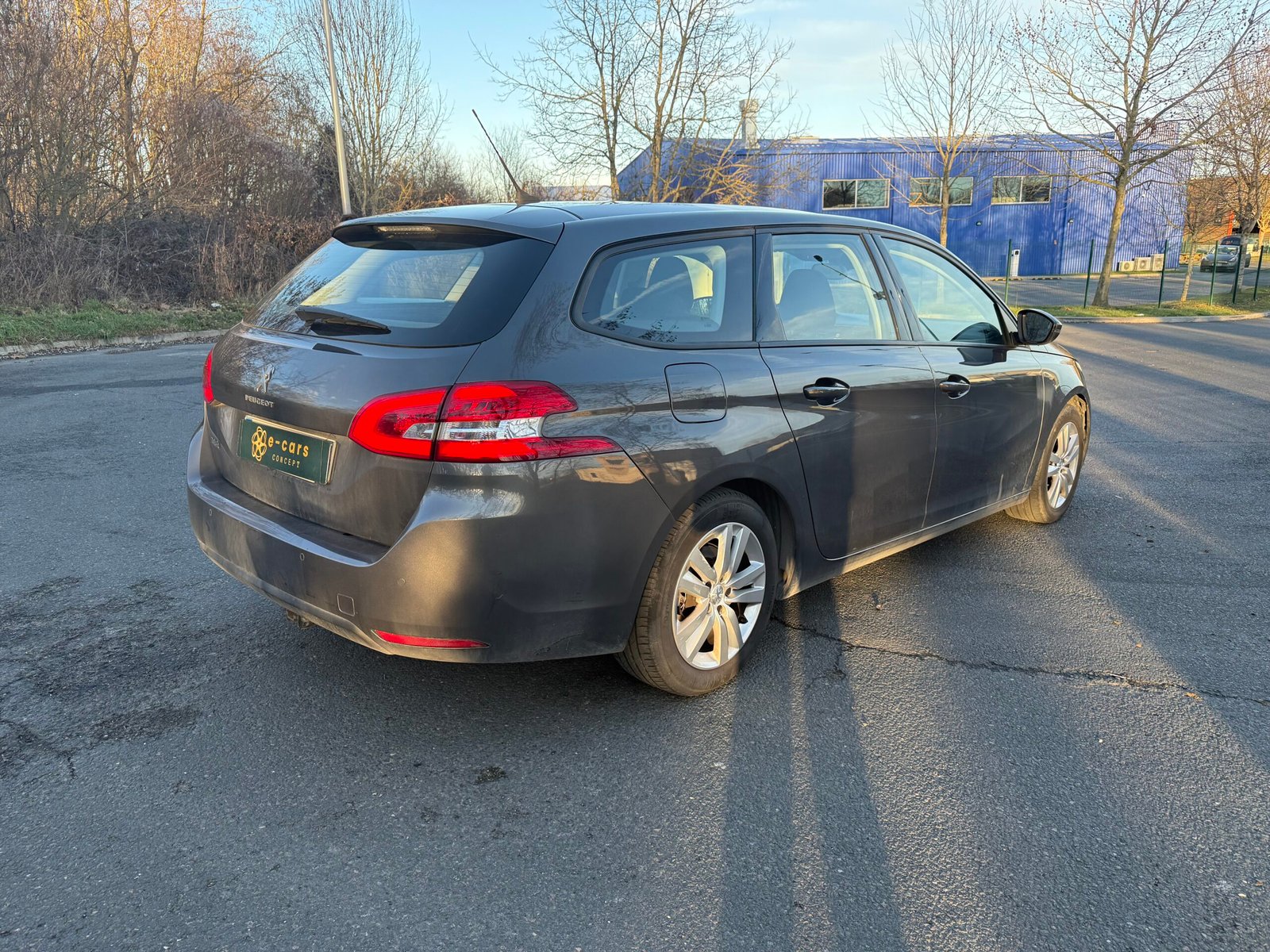 PEUGEOT 308 SW (II) phase 2 1.5 BlueHDI S&S 130 ch finition « Active Business »