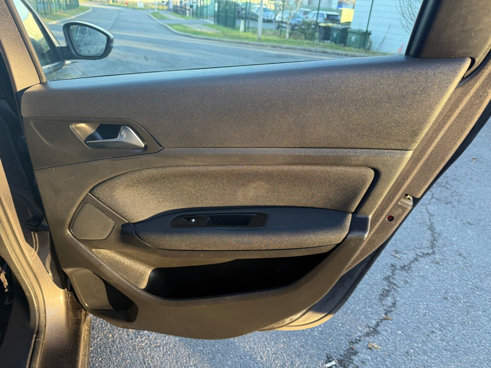 PEUGEOT 308 SW (II) phase 2 1.5 BlueHDI S&S 130 ch finition « Active Business »