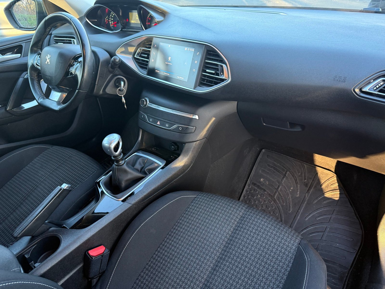 PEUGEOT 308 SW (II) phase 2 1.5 BlueHDI S&S 130 ch finition « Active Business »