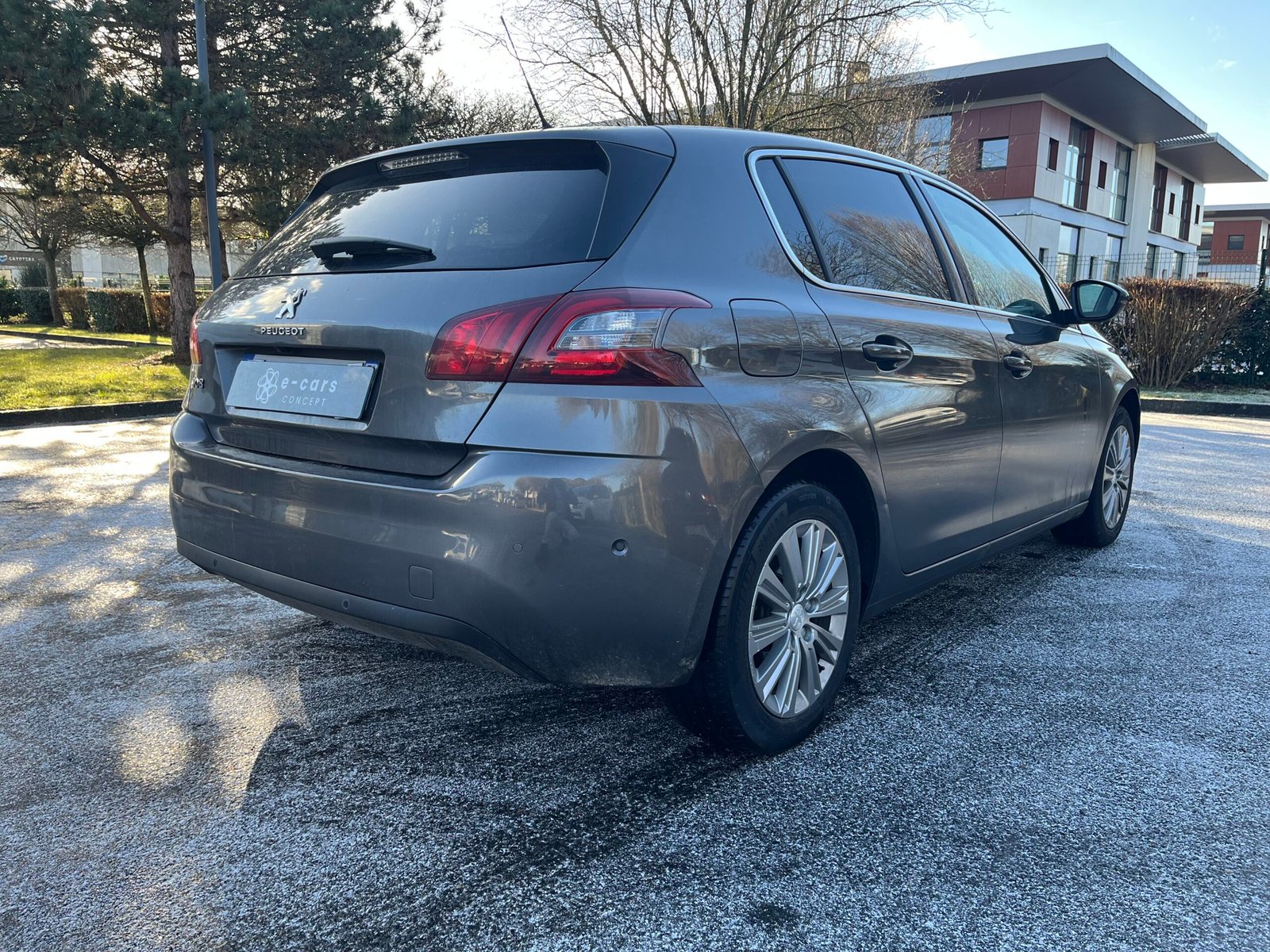 PEUGEOT 308 II (T9) Phase II 1.5 BlueHDi 16V EAT8 S&S 130 cv Boîte auto